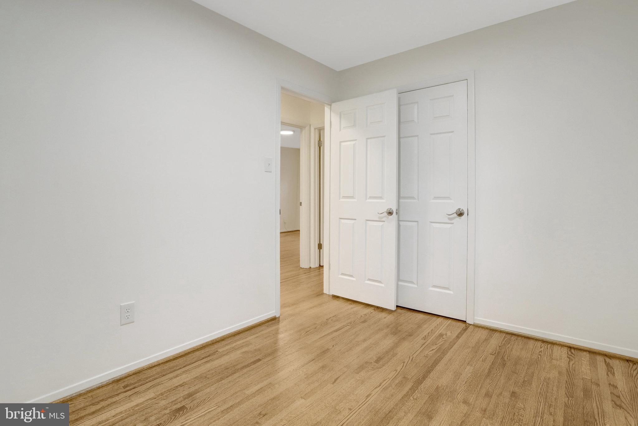 ROLLING VALLEY - Residential Lease