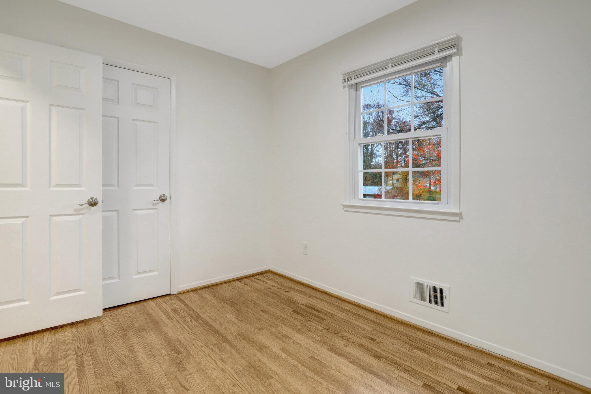 ROLLING VALLEY - Residential Lease