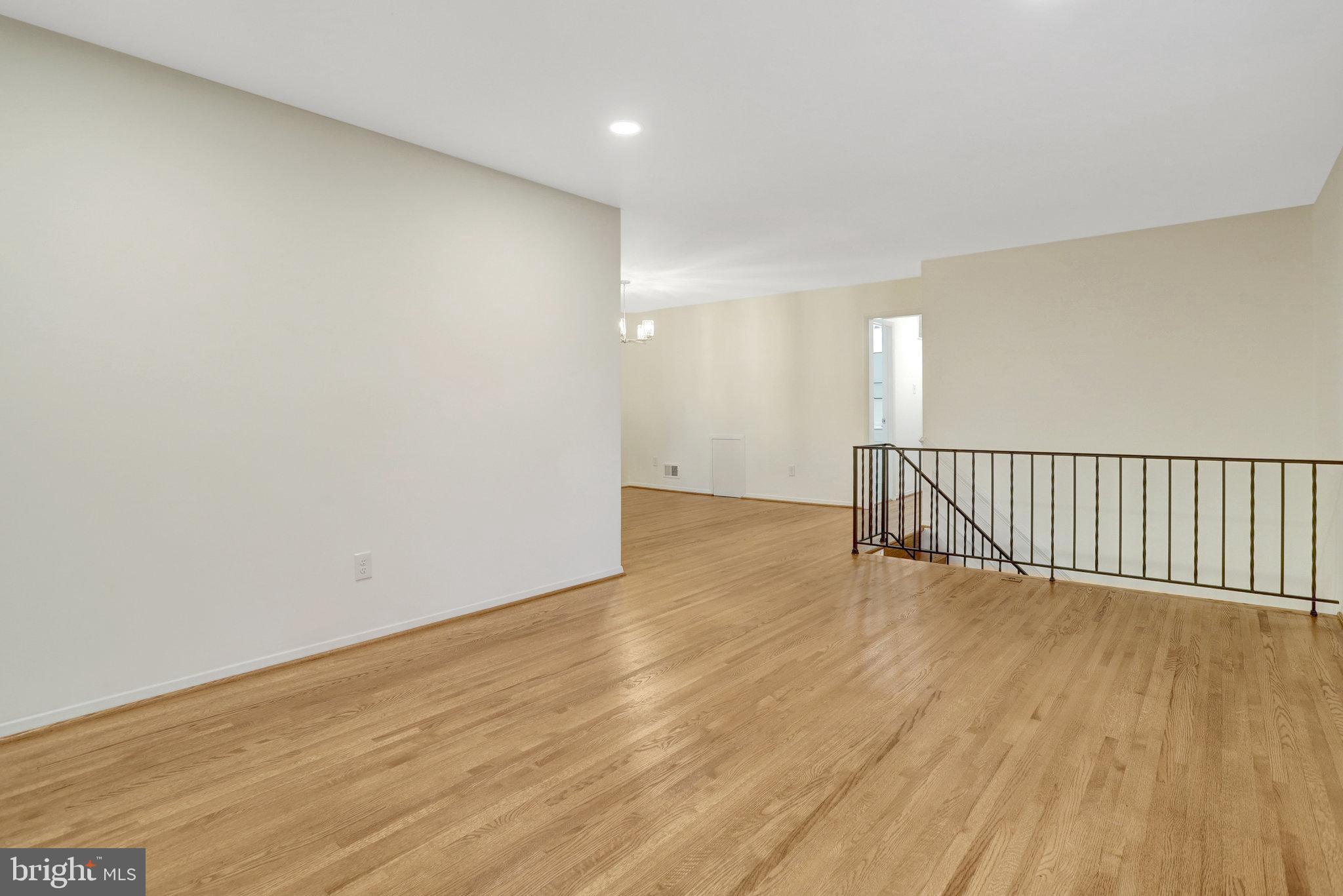 ROLLING VALLEY - Residential Lease