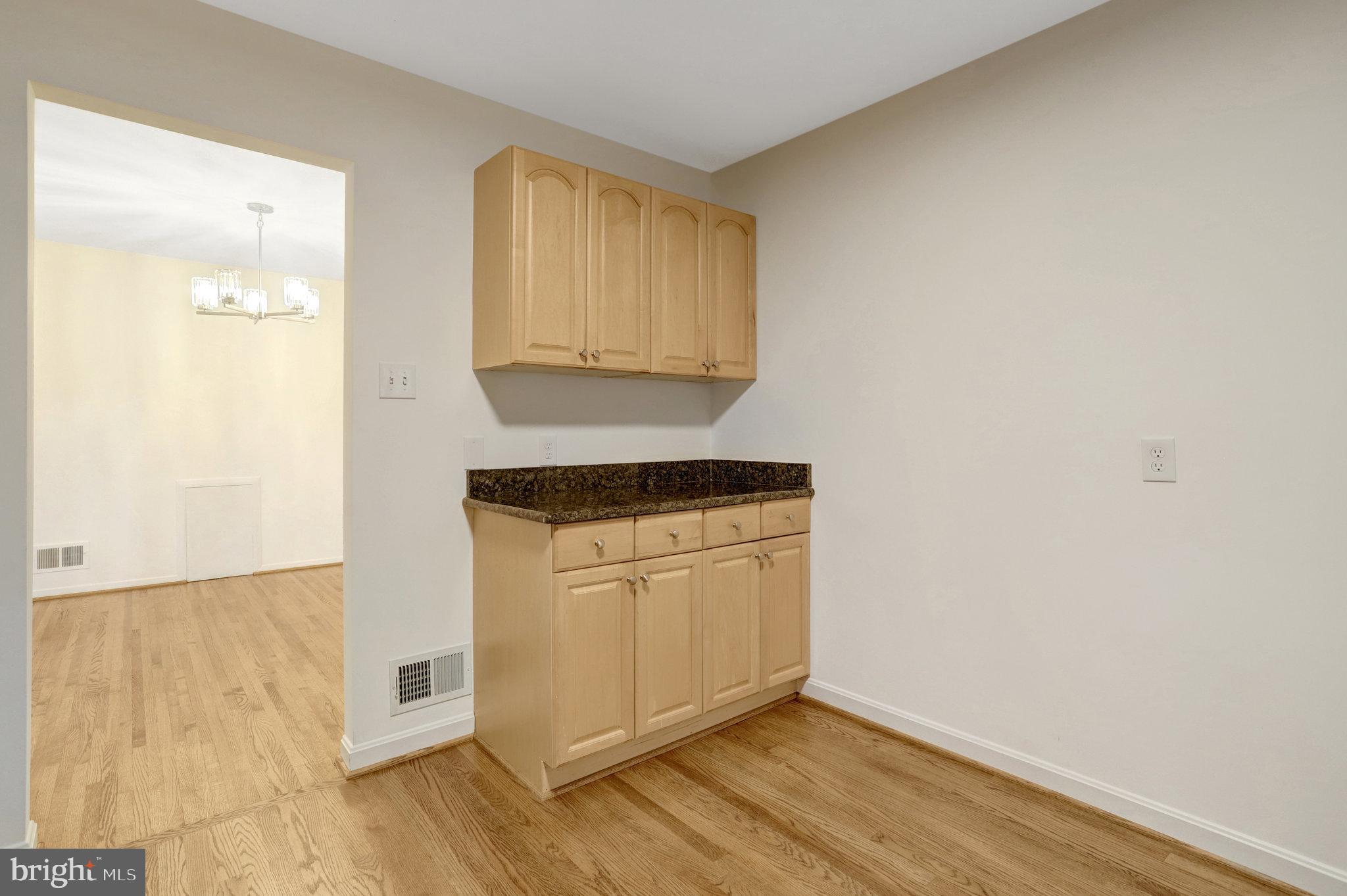 ROLLING VALLEY - Residential Lease