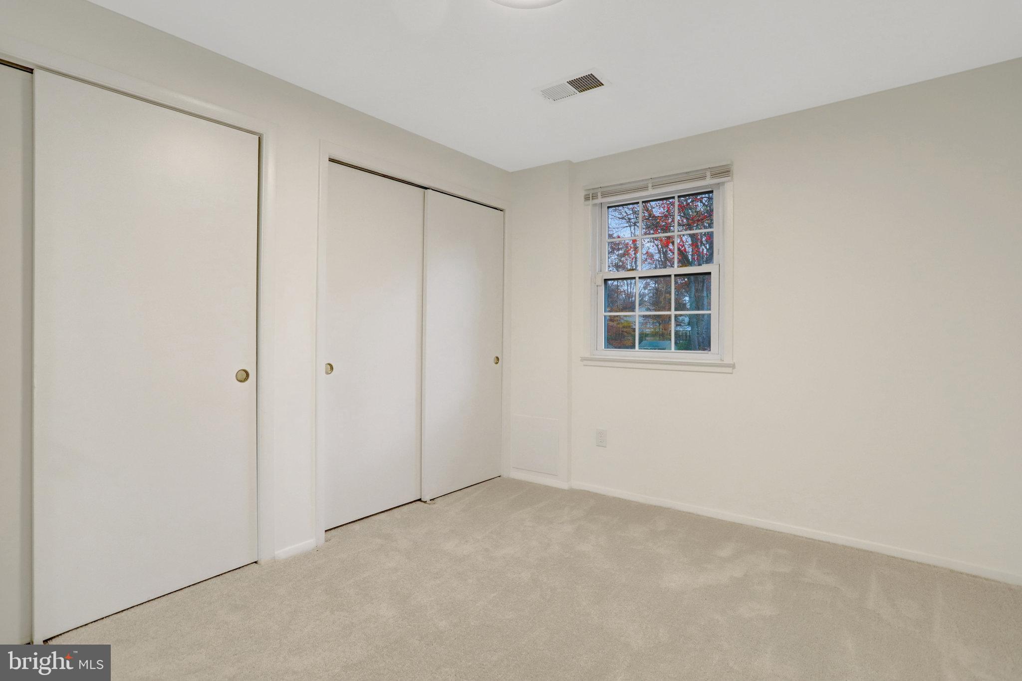 ROLLING VALLEY - Residential Lease