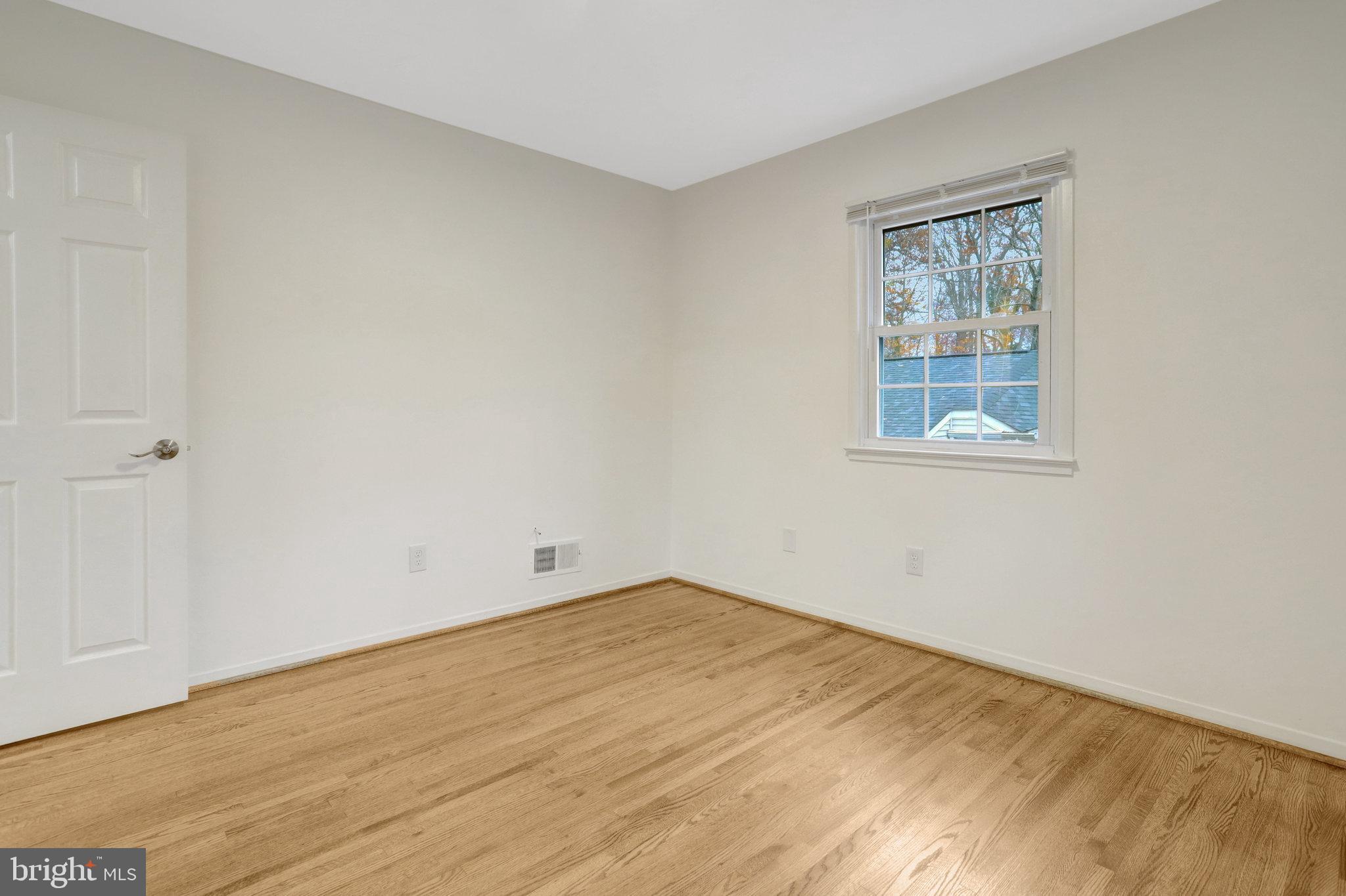 ROLLING VALLEY - Residential Lease