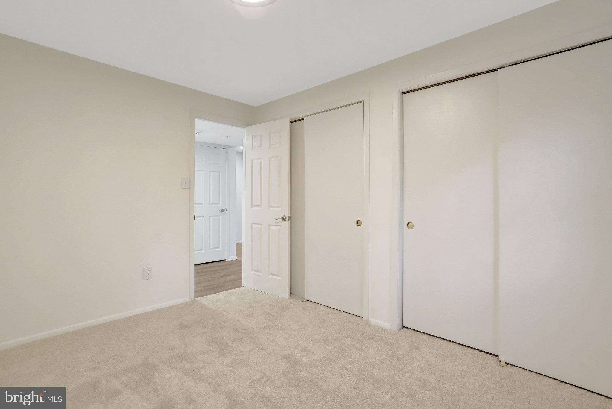 ROLLING VALLEY - Residential Lease