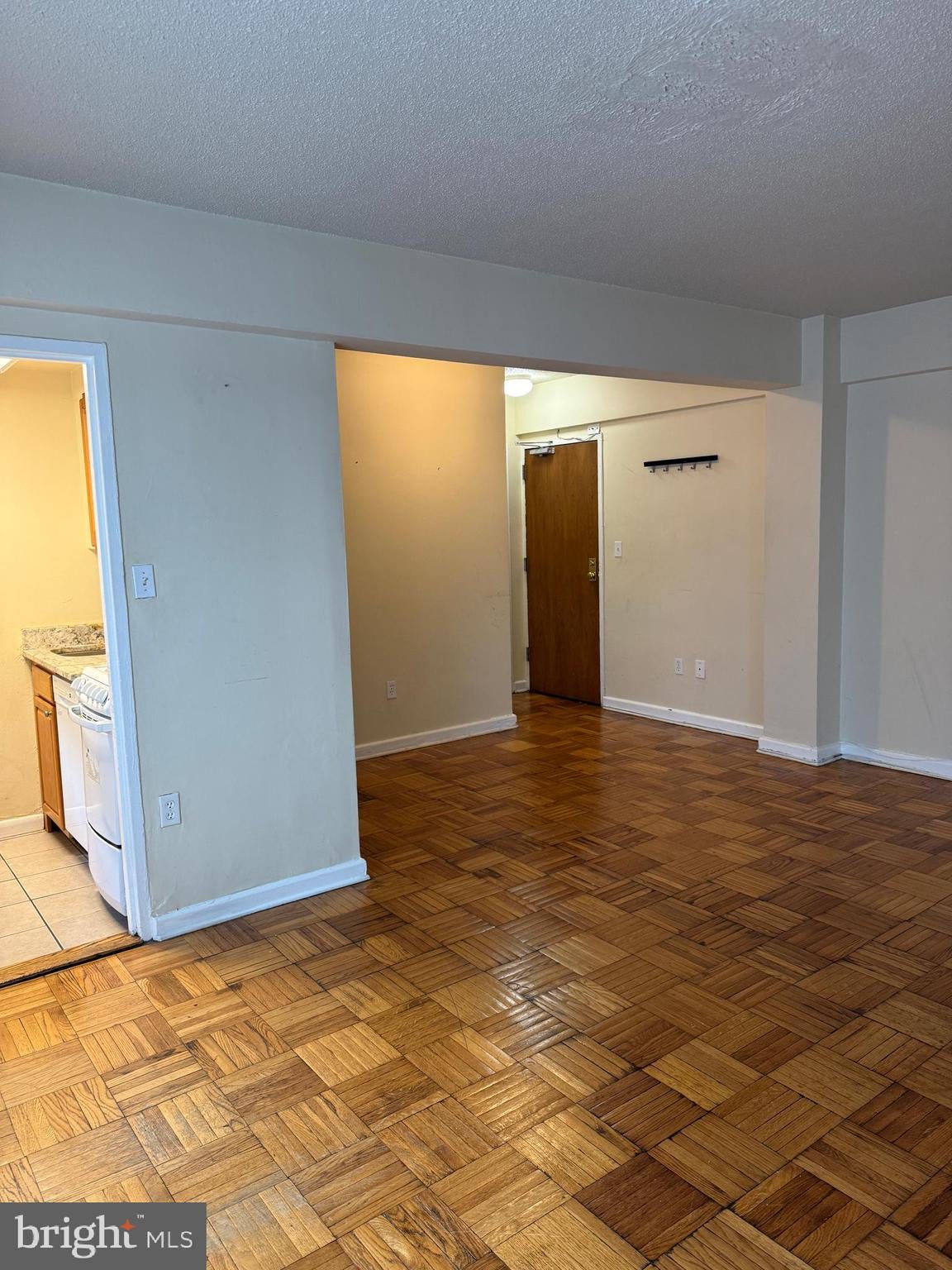 2141 I STREET NW 516