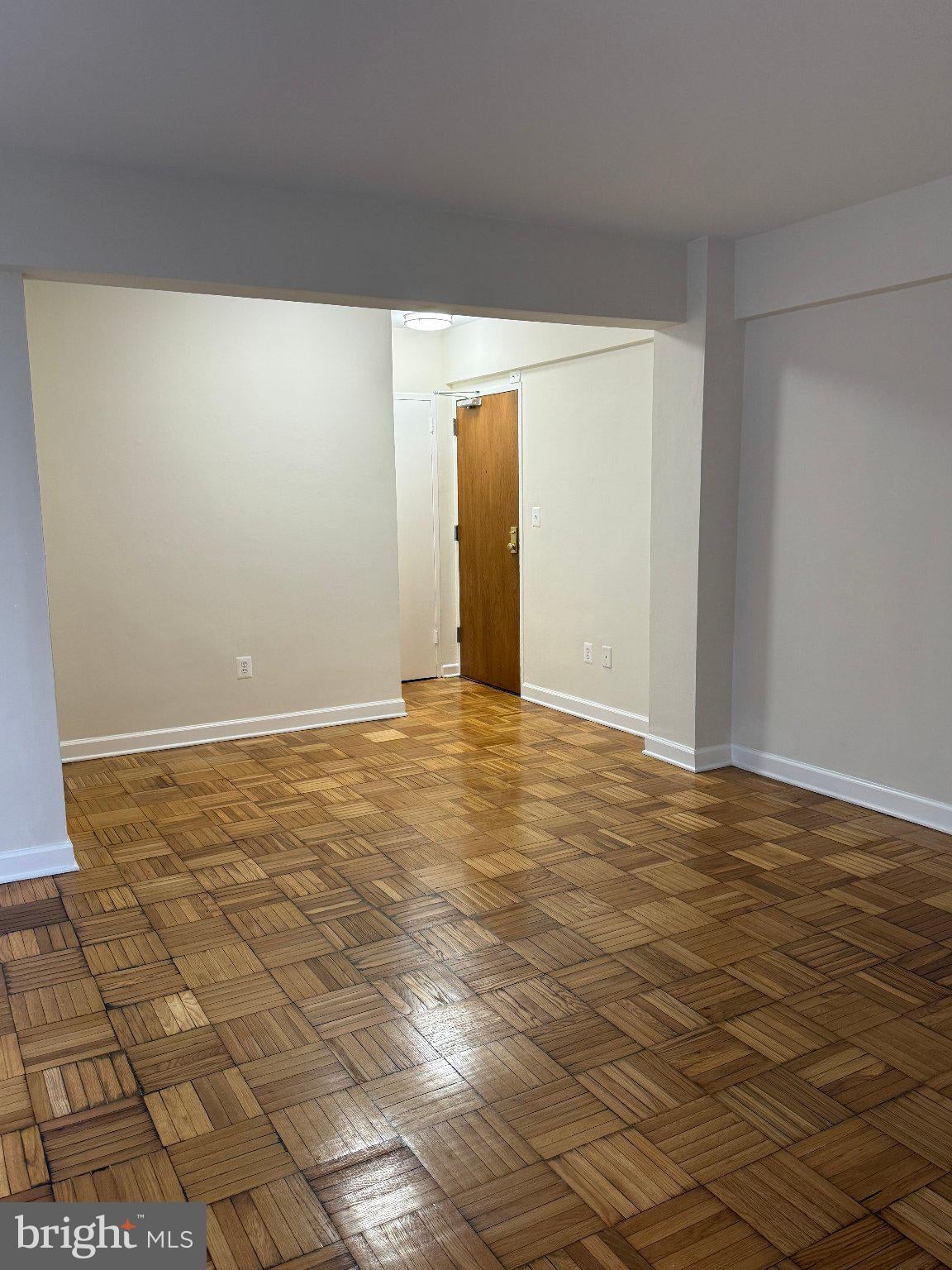 2141 I STREET NW 516