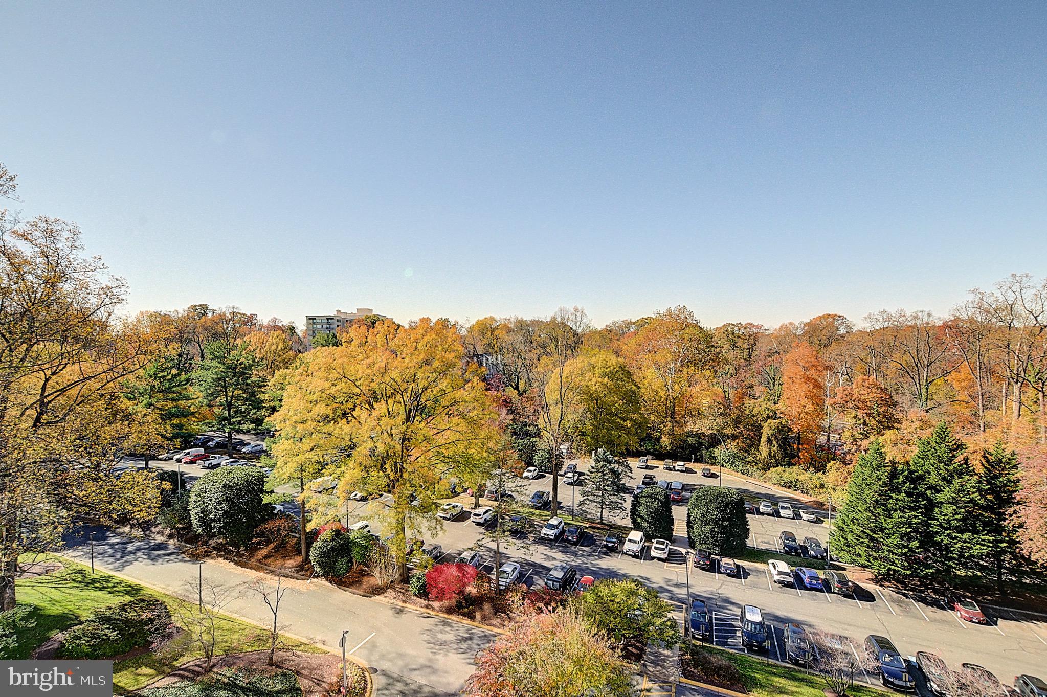 PROMENADE TOWERS - Residential