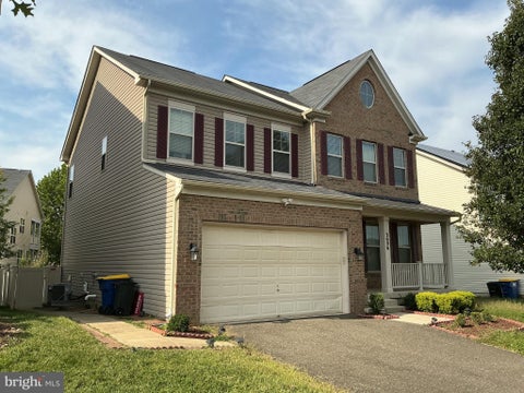 Homes For Sale - 2606 Saint Nicholas Way<br/> LANHAM, MD 20706