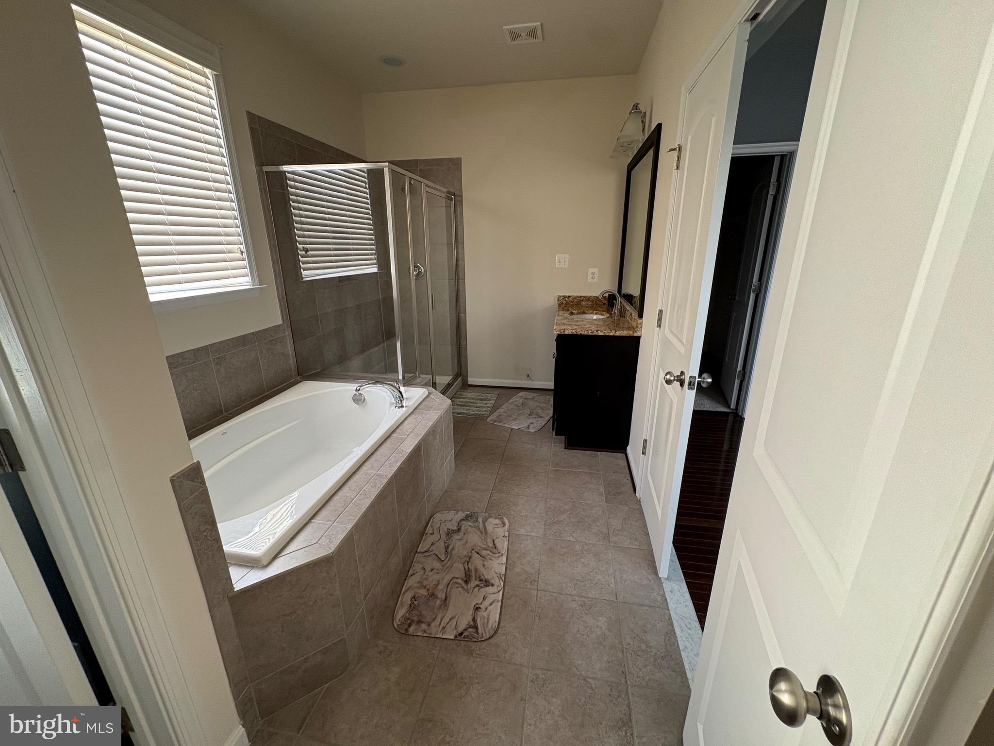 WOODMORE TOWNE CENTRE - Residential