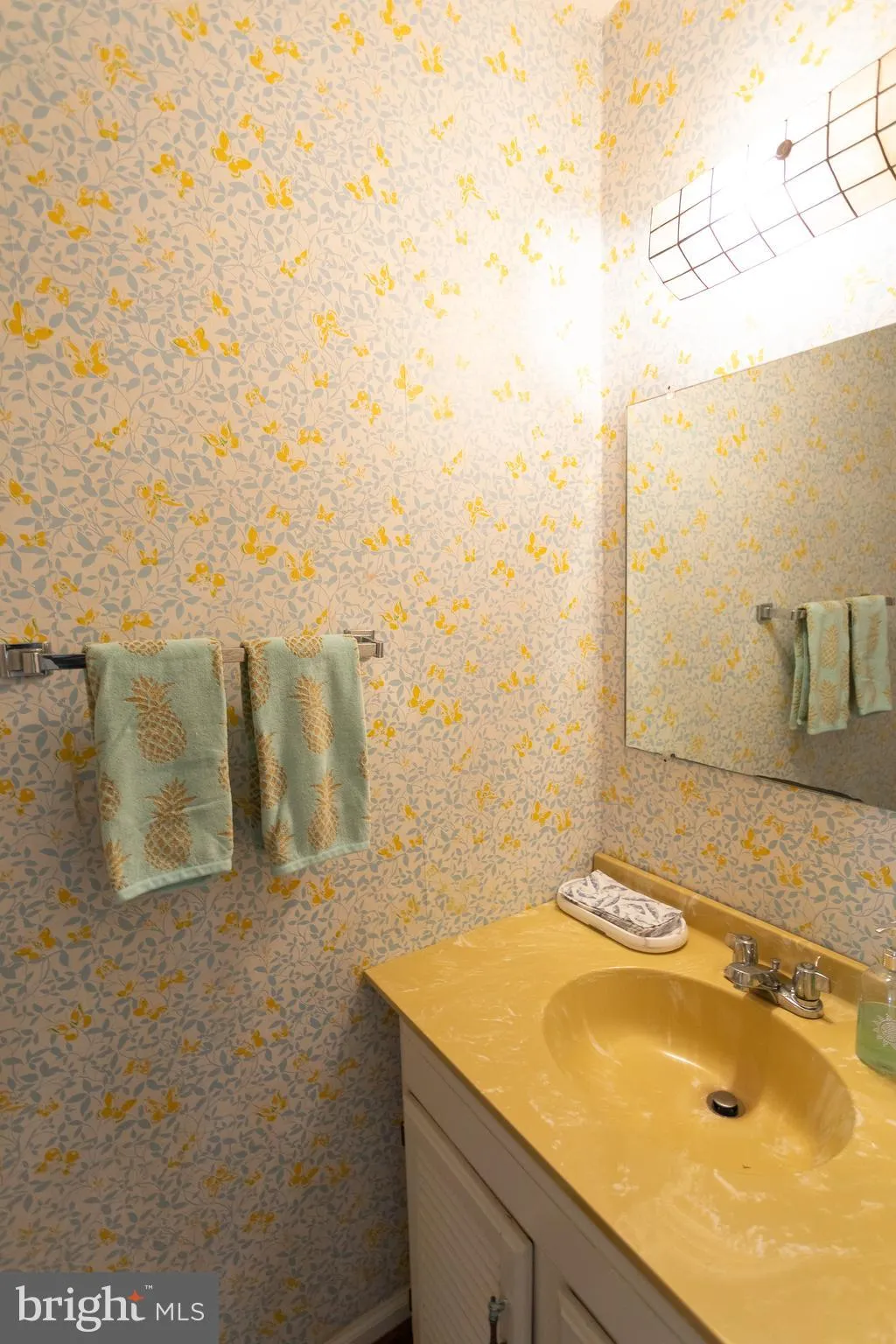 Berwyn, Pennsylvania 19312, United States, 4 Bedrooms Bedrooms, ,3 BathroomsBathrooms,Residential,Pending,209045