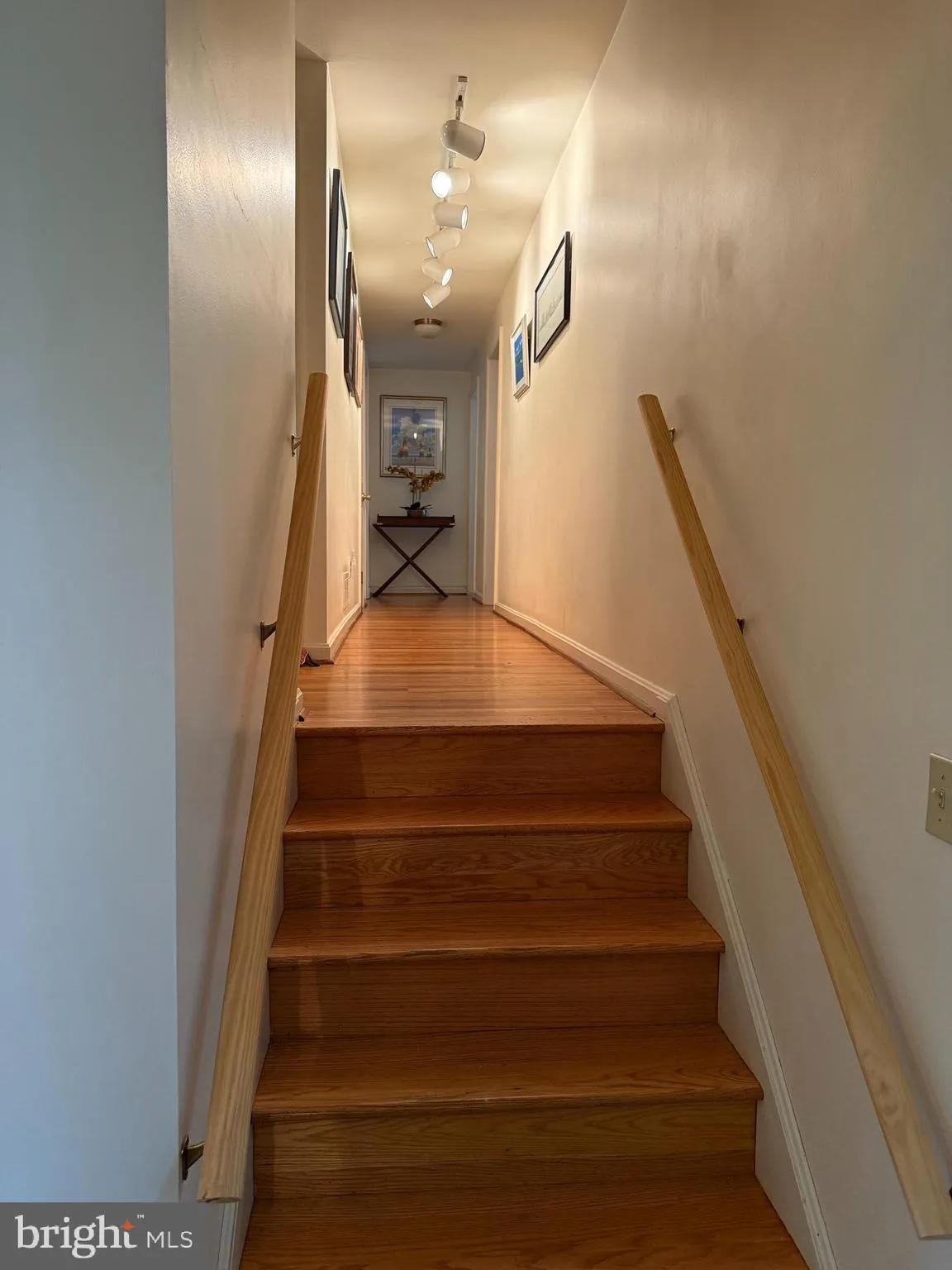 Berwyn, Pennsylvania 19312, United States, 4 Bedrooms Bedrooms, ,3 BathroomsBathrooms,Residential,Pending,209045