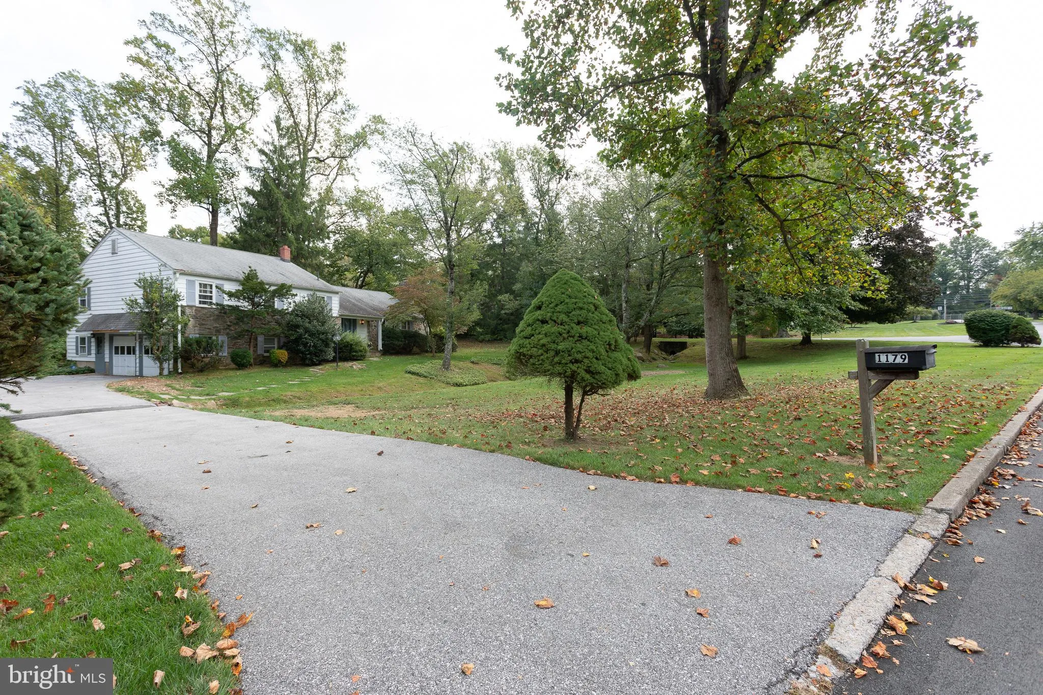 Berwyn, Pennsylvania 19312, United States, 4 Bedrooms Bedrooms, ,3 BathroomsBathrooms,Residential,Pending,209045