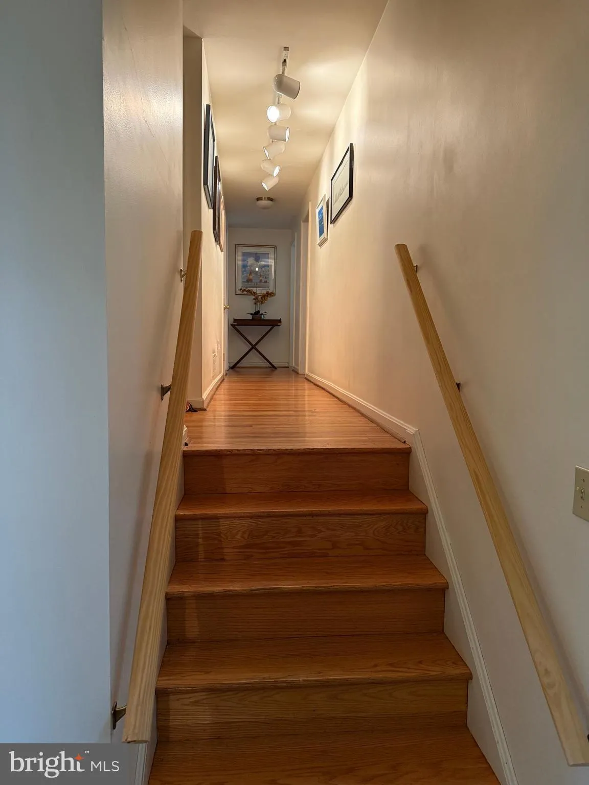 Berwyn, Pennsylvania 19312, United States, 4 Bedrooms Bedrooms, ,3 BathroomsBathrooms,Residential,Pending,209045