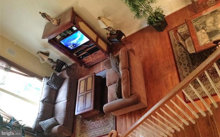 GLYNDON TRACE - Residential