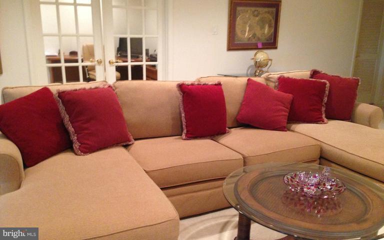 GLYNDON TRACE - Residential