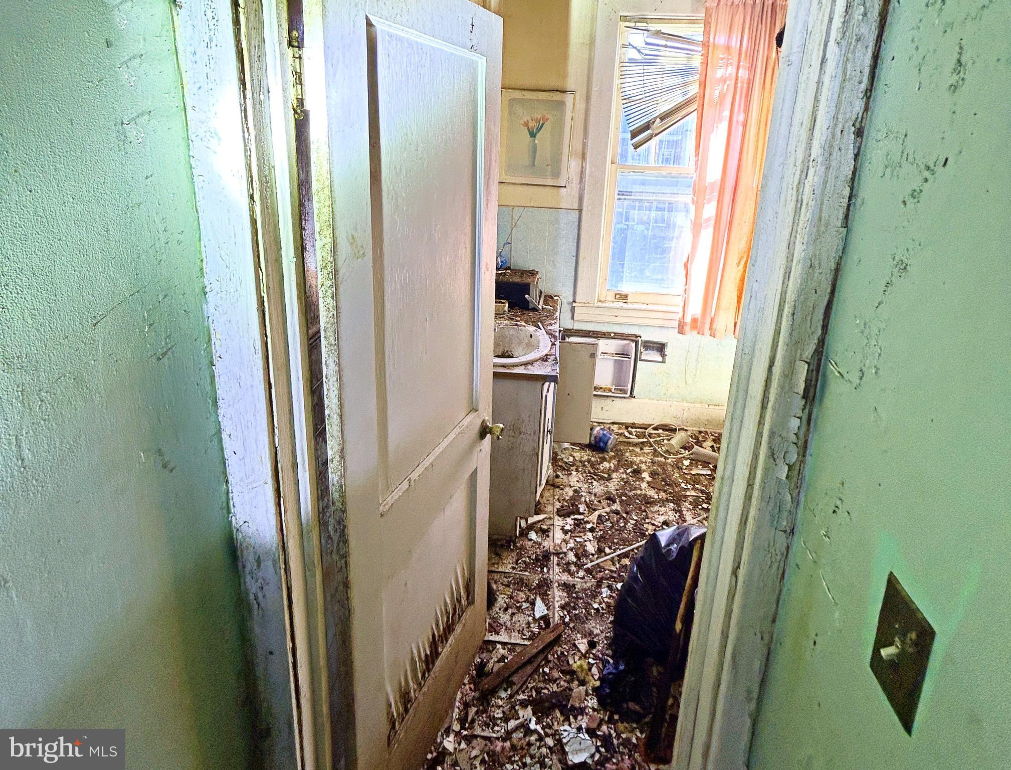 WEST FOREST PARK - Residential