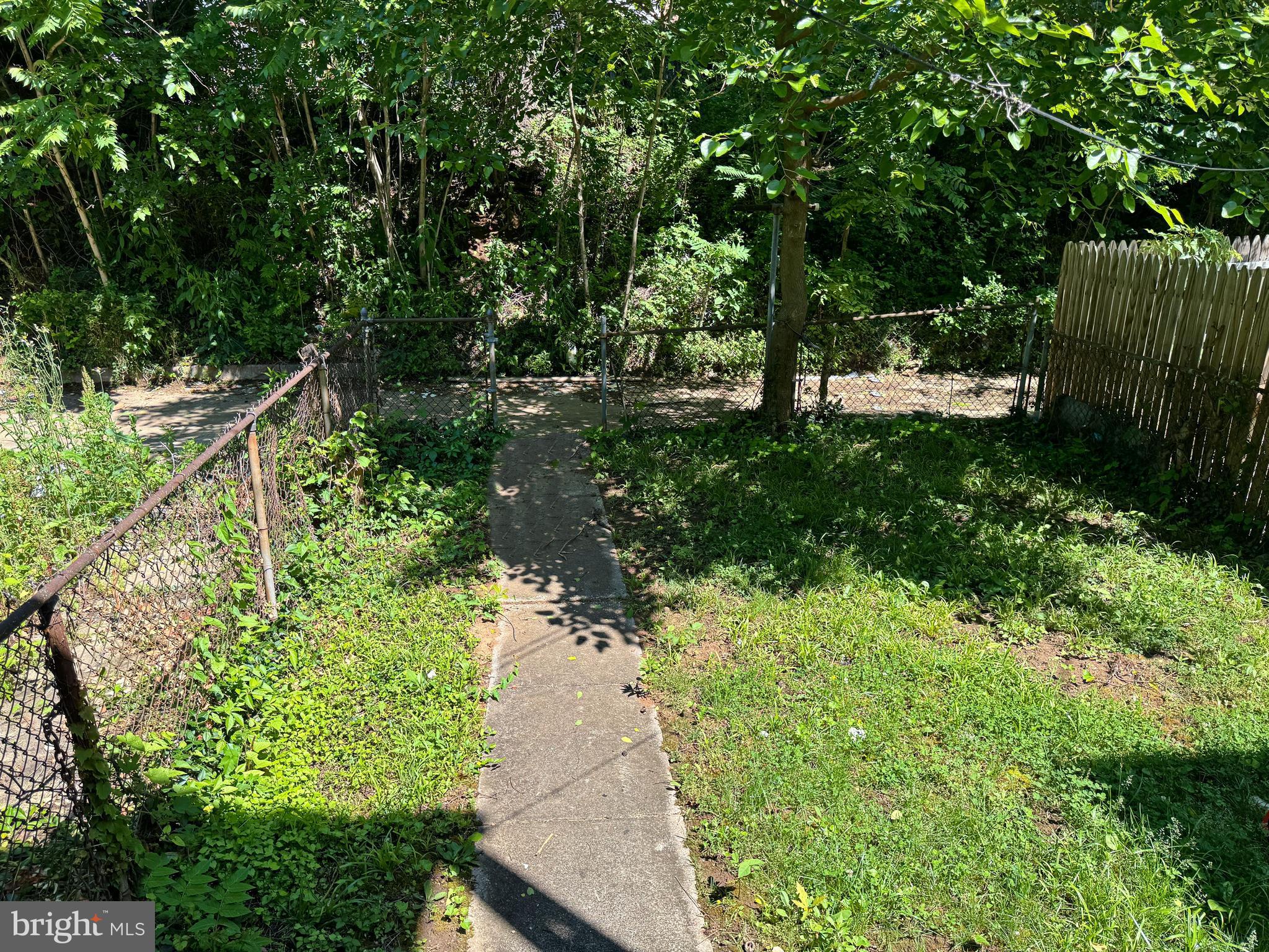 WEST FOREST PARK - Residential