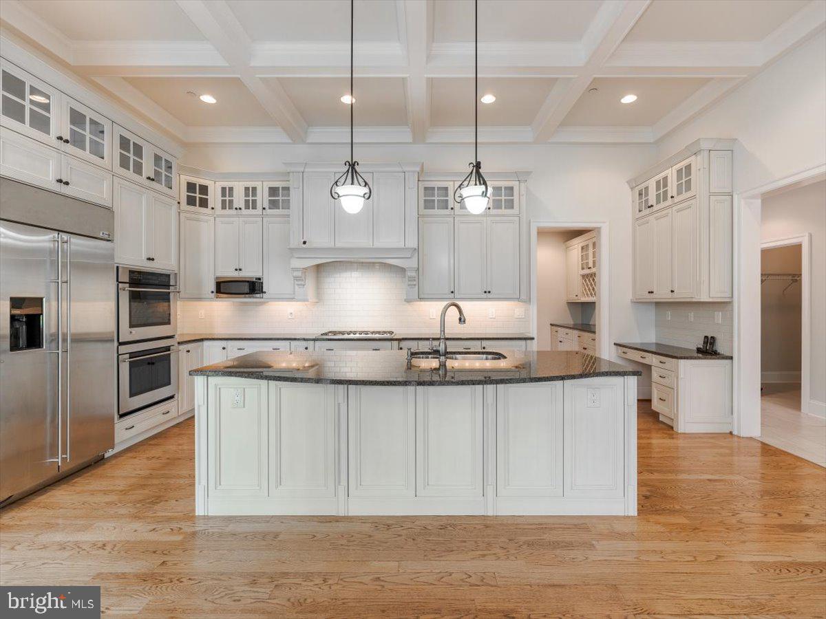 BRICK HOUSE FARM - Residential