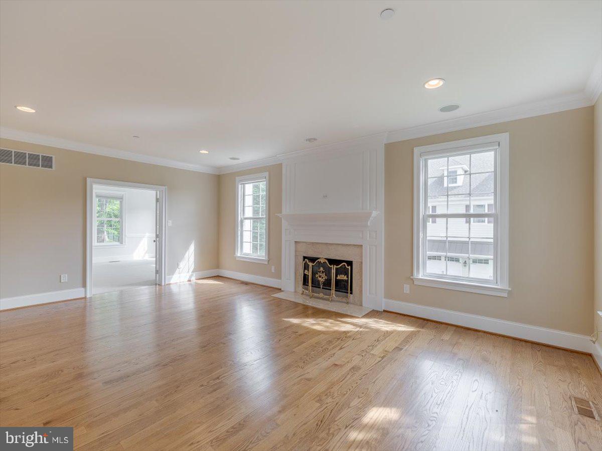 BRICK HOUSE FARM - Residential