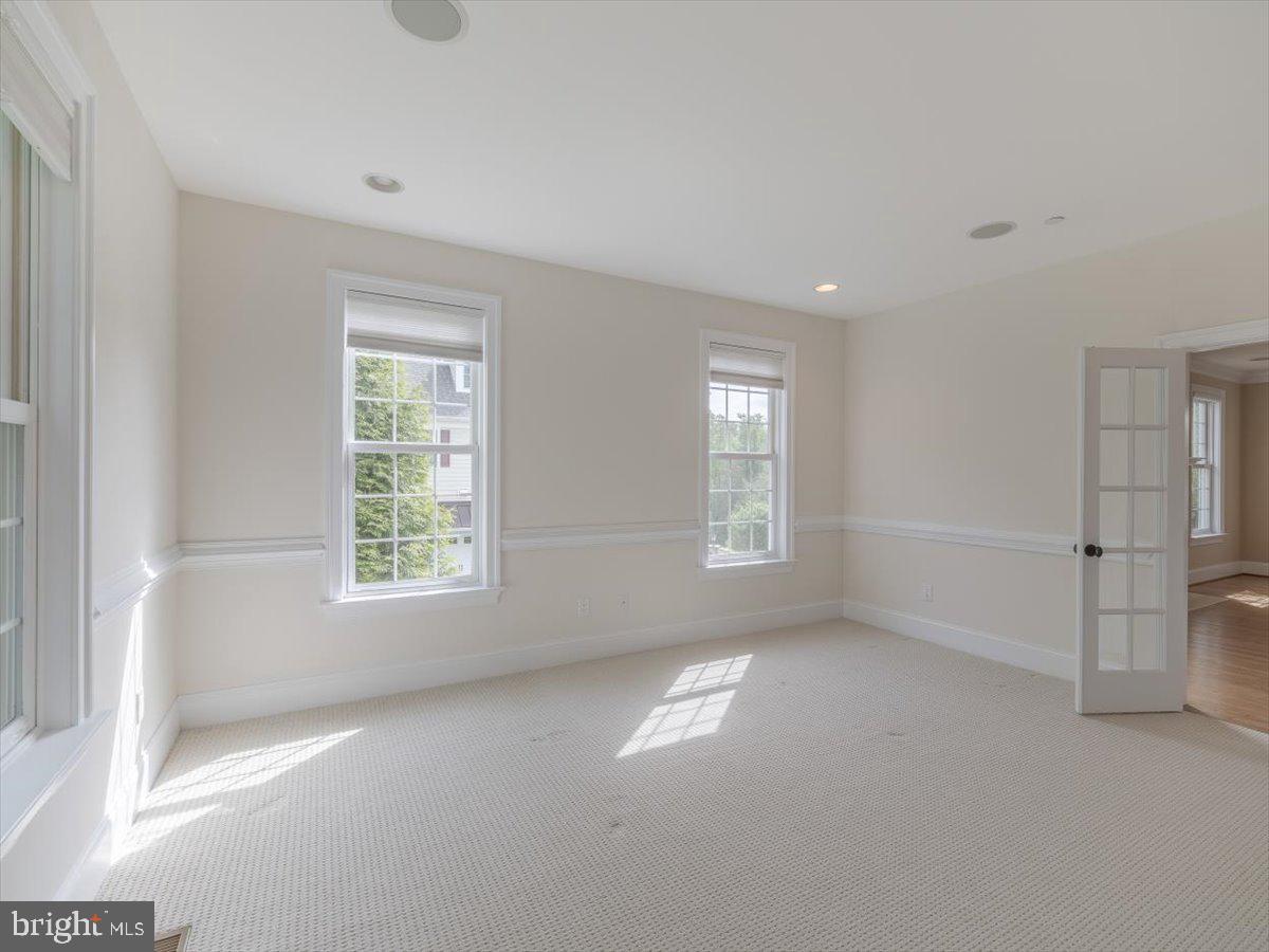 BRICK HOUSE FARM - Residential