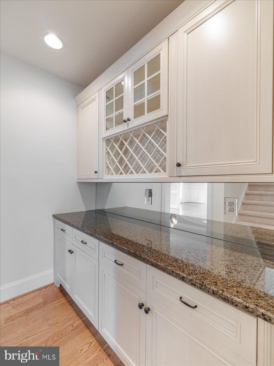 BRICK HOUSE FARM - Residential