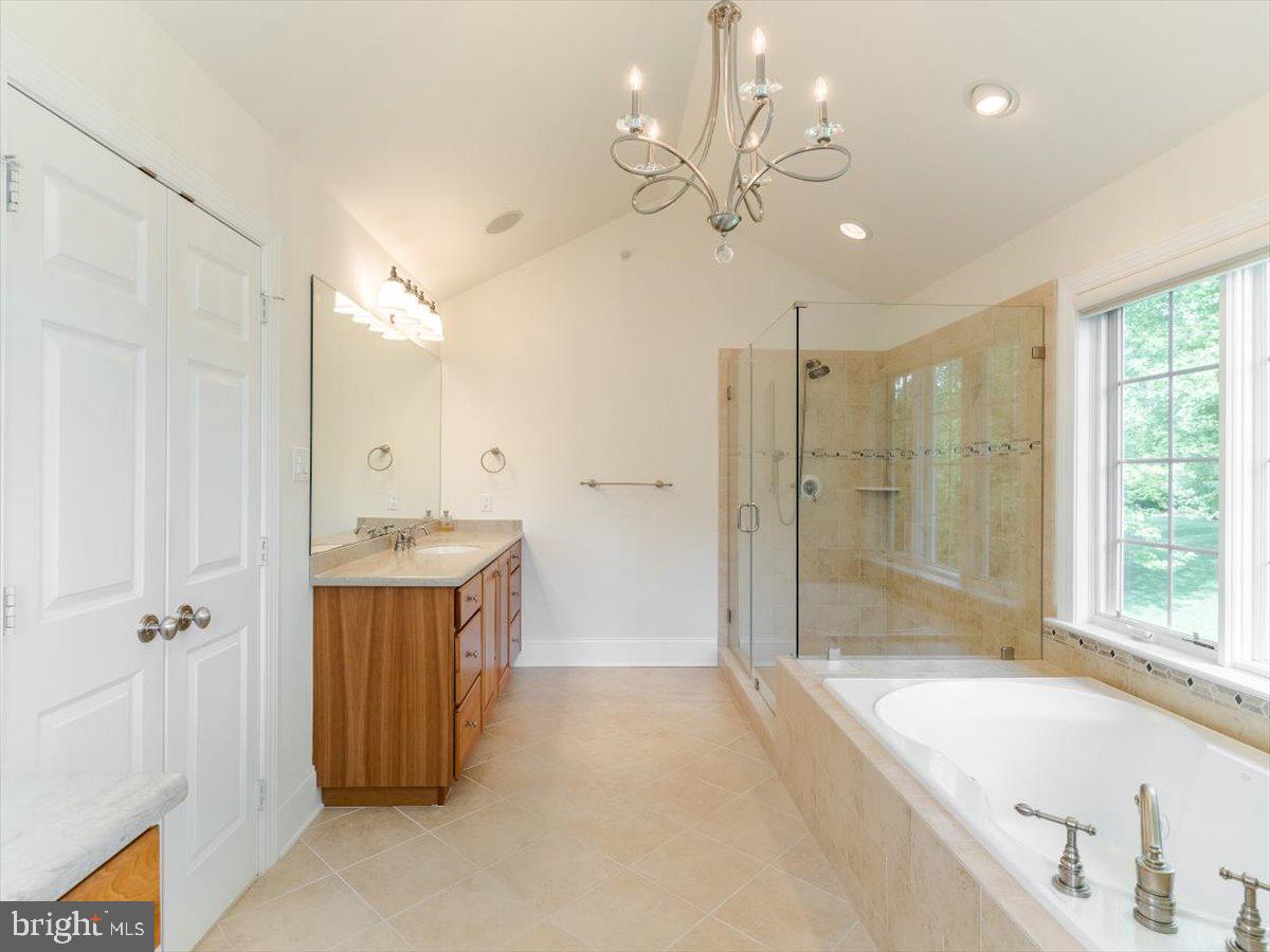 BRICK HOUSE FARM - Residential