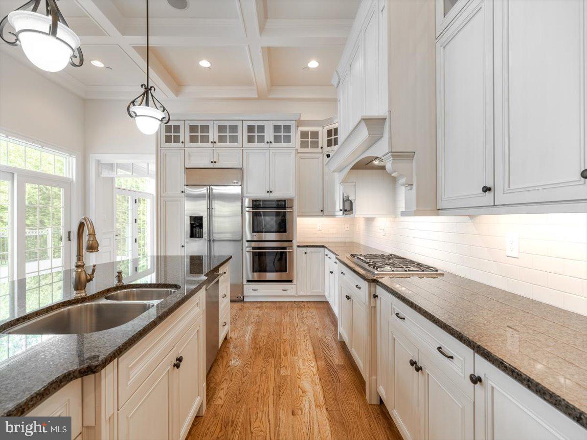 BRICK HOUSE FARM - Residential