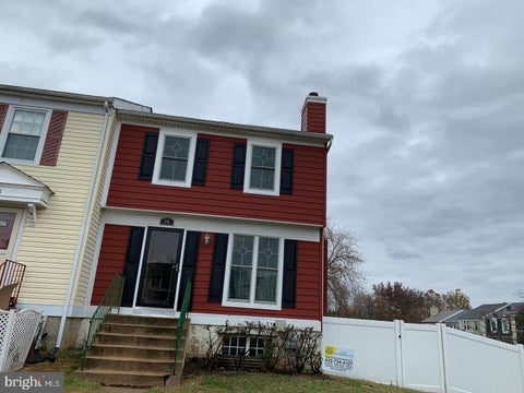 Townhouse For Rent - 38 Windersal Lane<br/> PARKVILLE, MD 21234