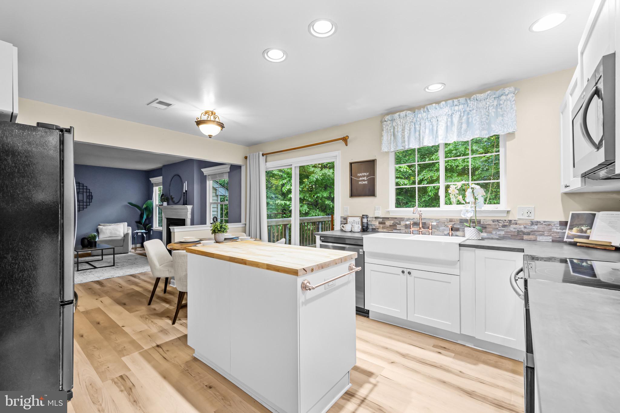 BLOOMS CROSSING - Residential