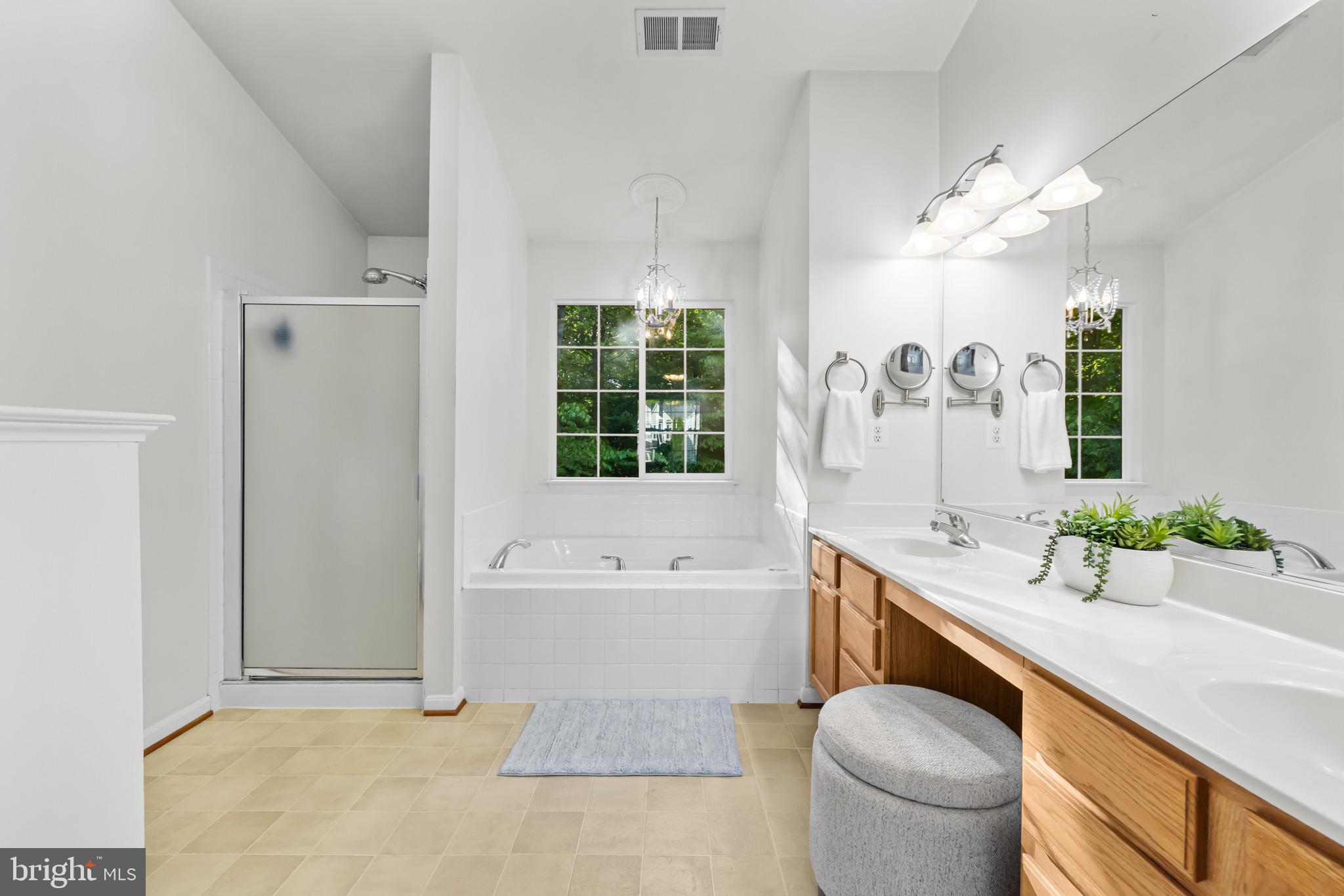 BLOOMS CROSSING - Residential