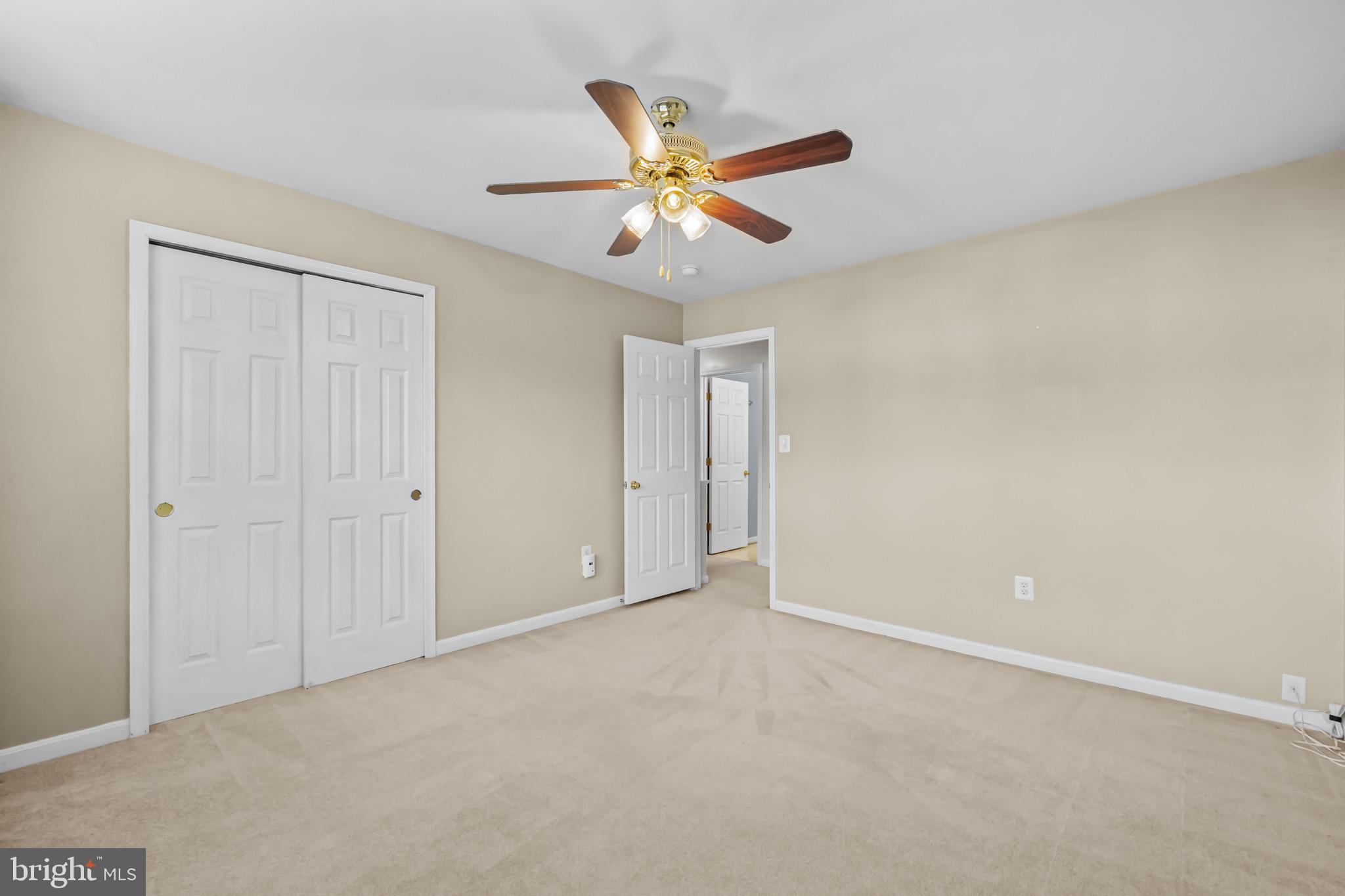 BLOOMS CROSSING - Residential