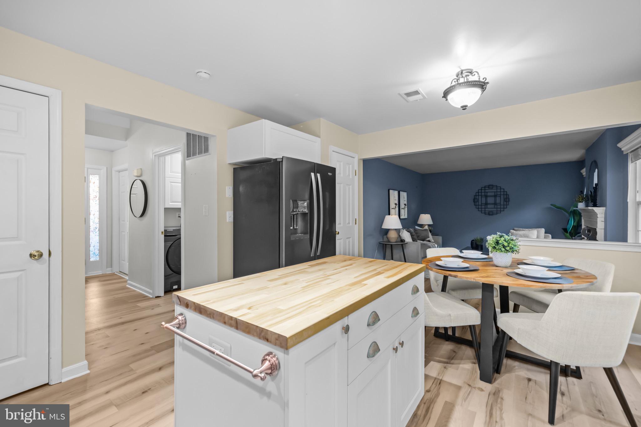 BLOOMS CROSSING - Residential