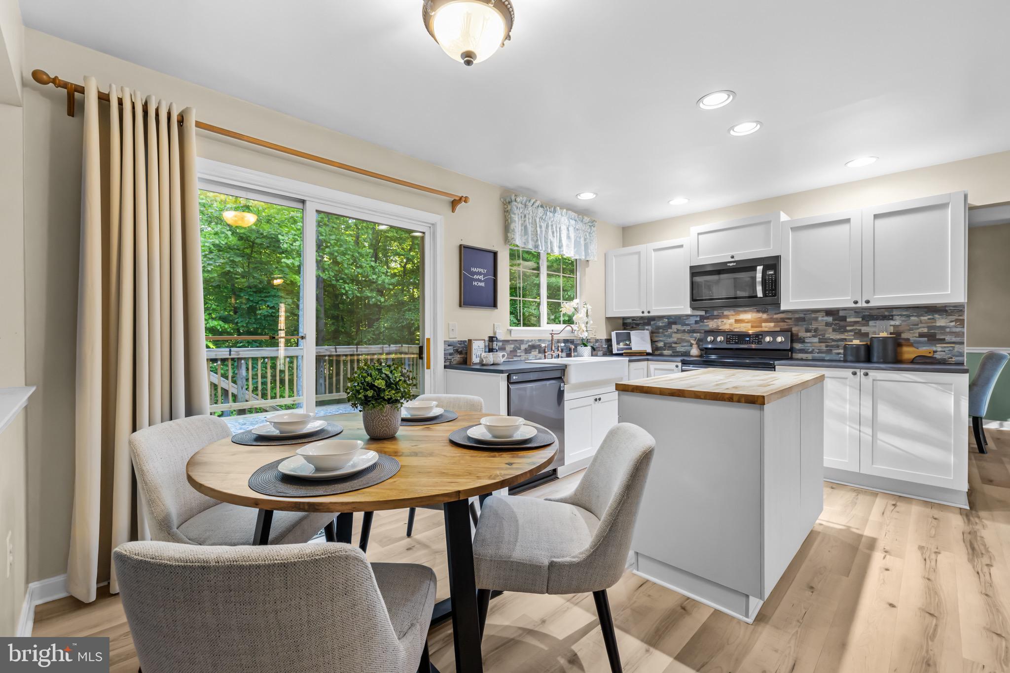 BLOOMS CROSSING - Residential