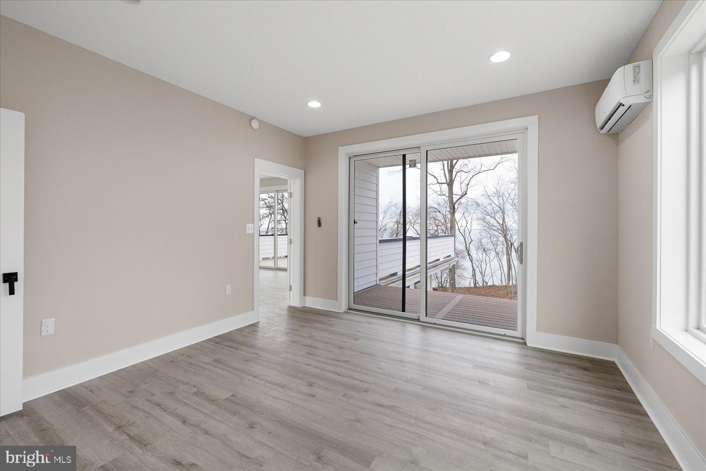 STRATFORD HARBOUR - Residential