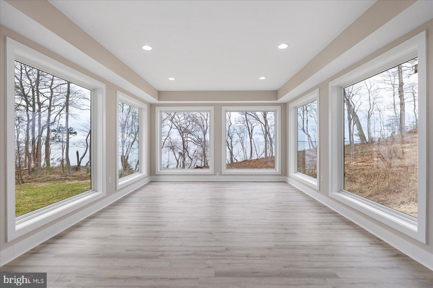 STRATFORD HARBOUR - Residential