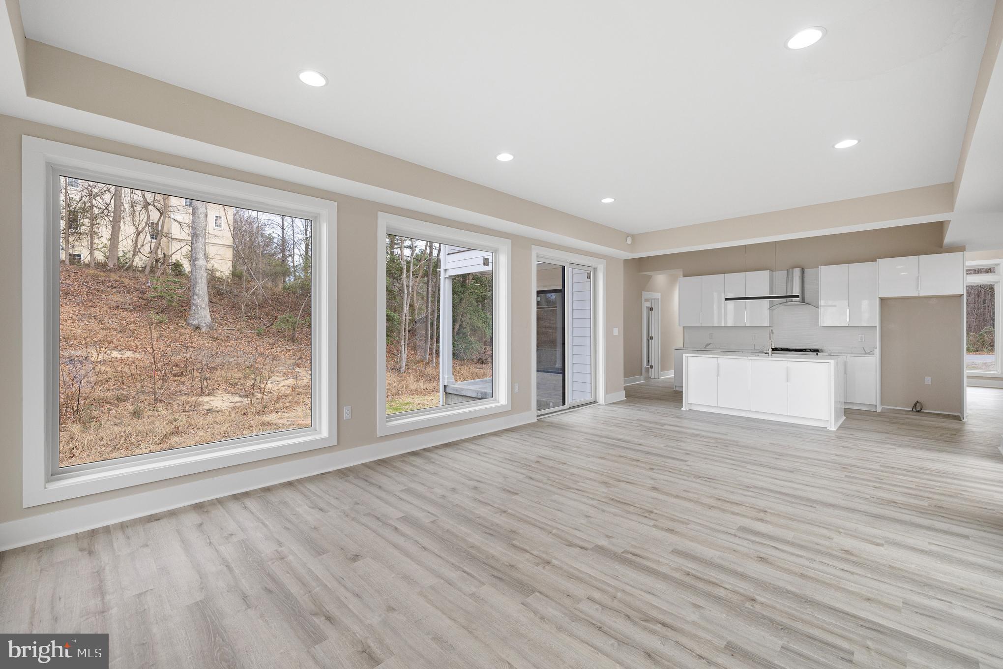 STRATFORD HARBOUR - Residential