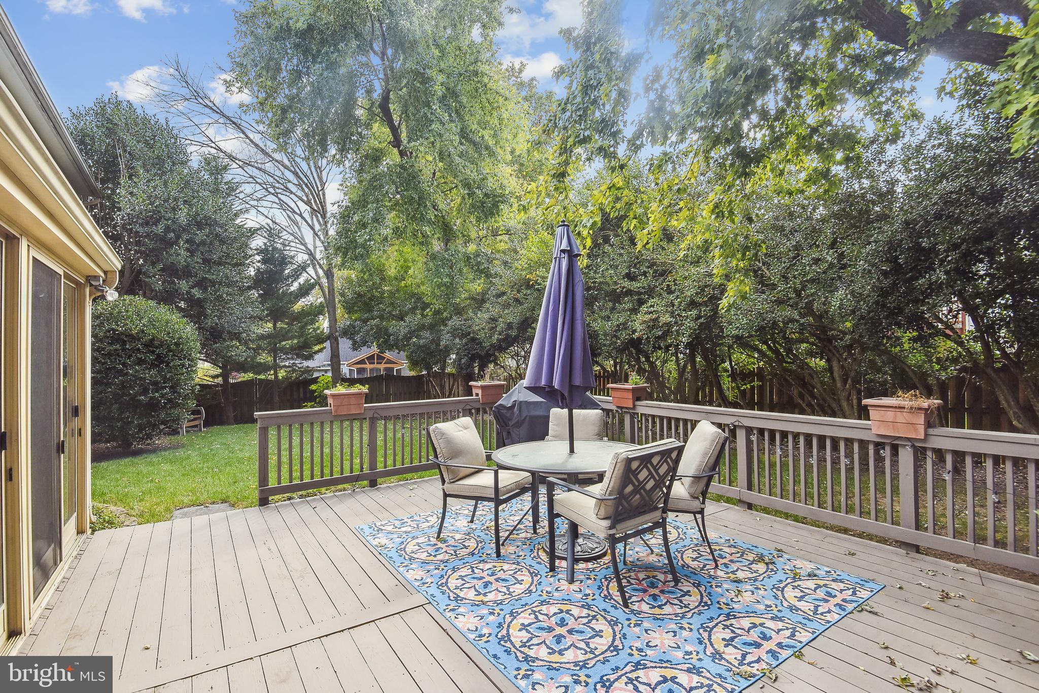 LAKE DEVEREUX - Residential