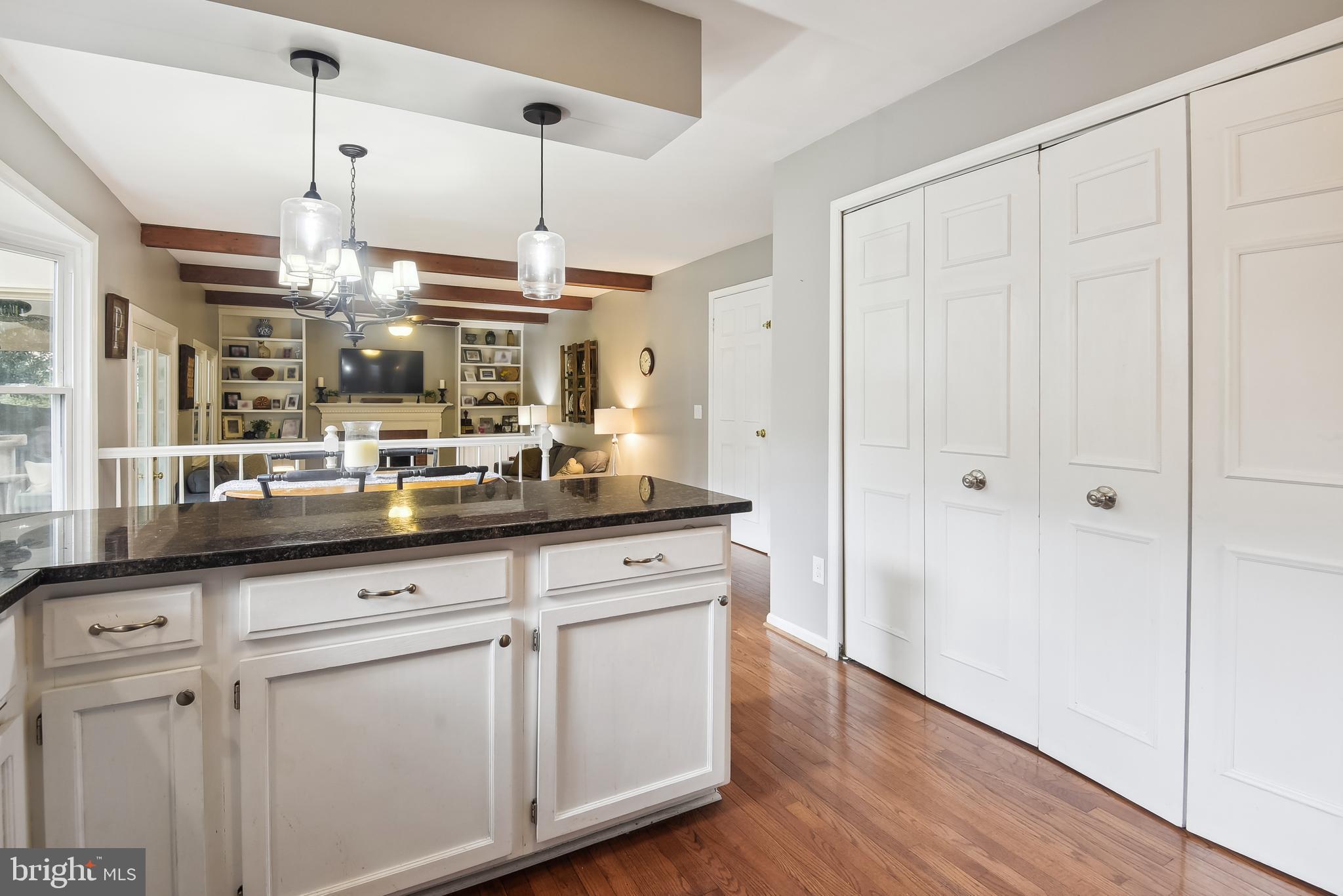 LAKE DEVEREUX - Residential