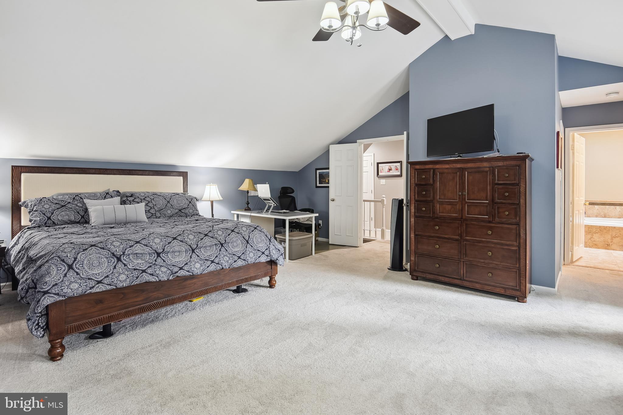 LAKE DEVEREUX - Residential