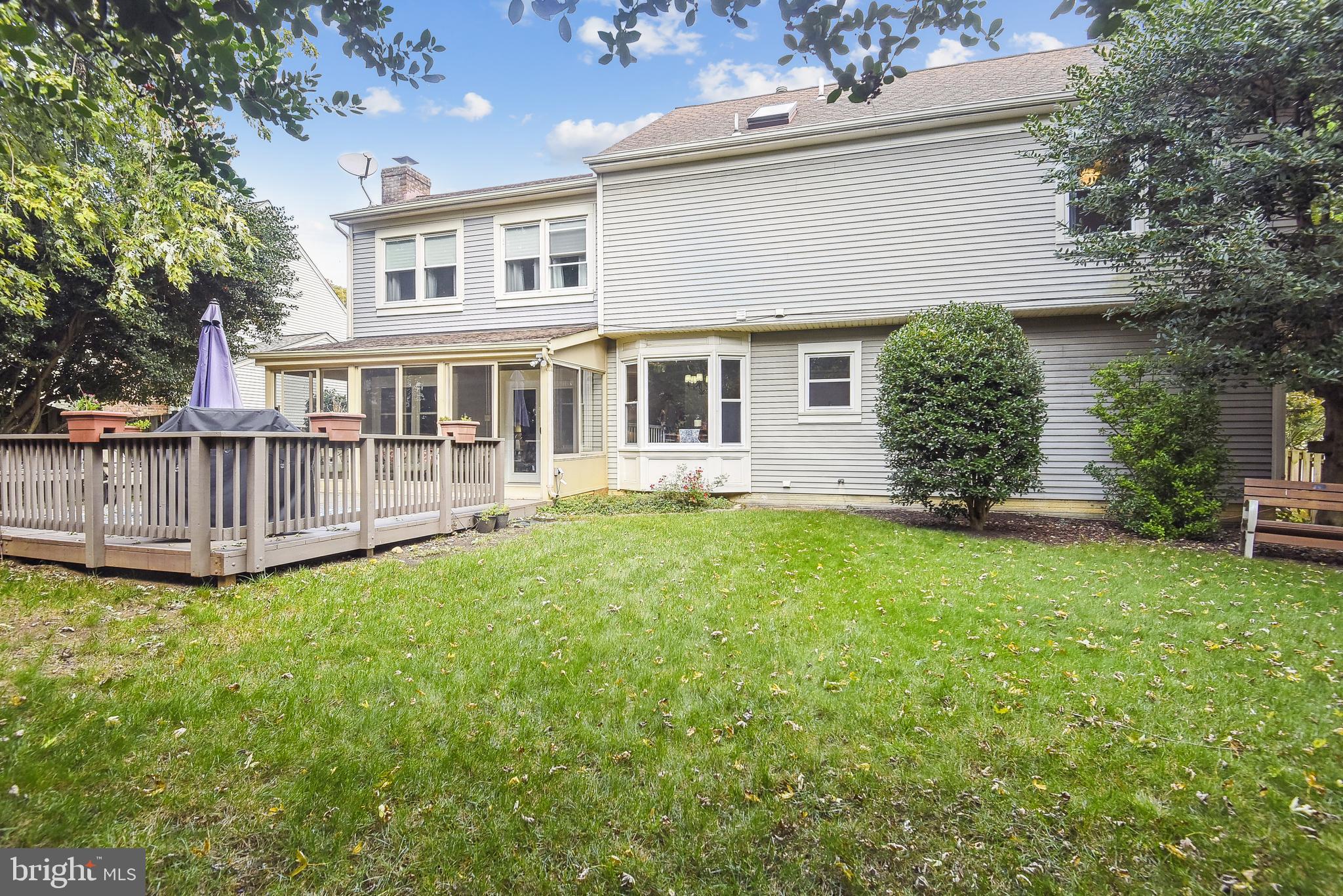 LAKE DEVEREUX - Residential