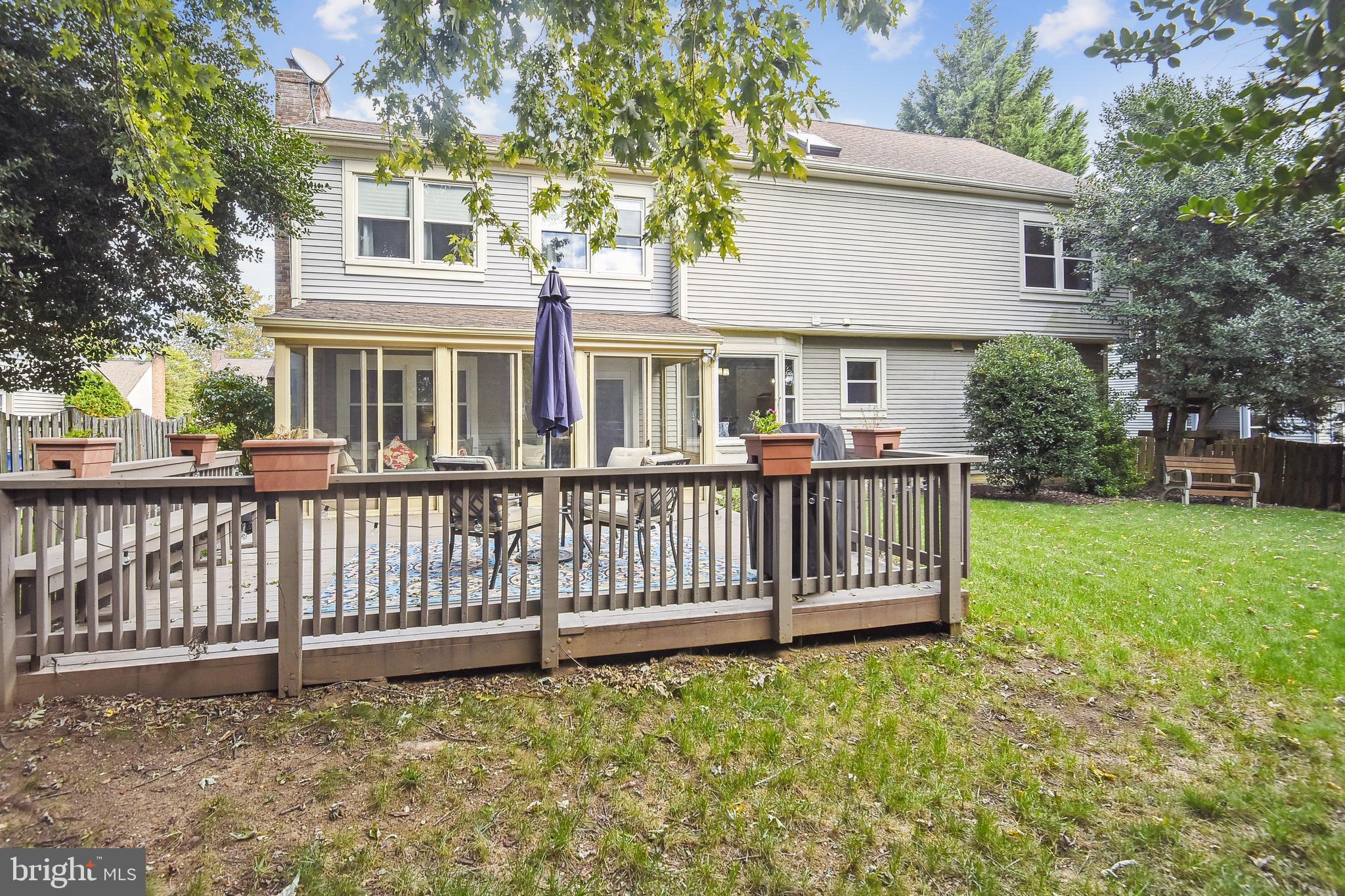 LAKE DEVEREUX - Residential