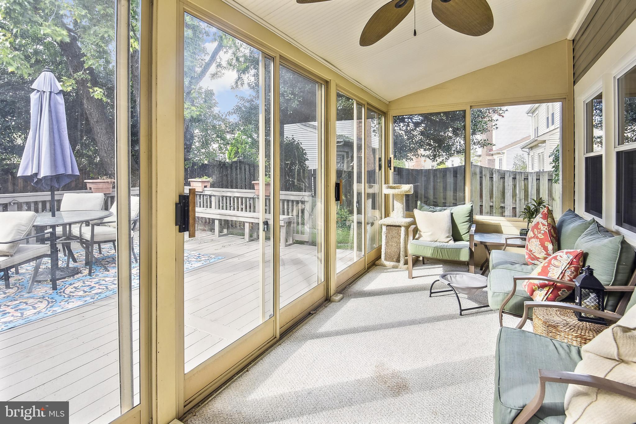 LAKE DEVEREUX - Residential