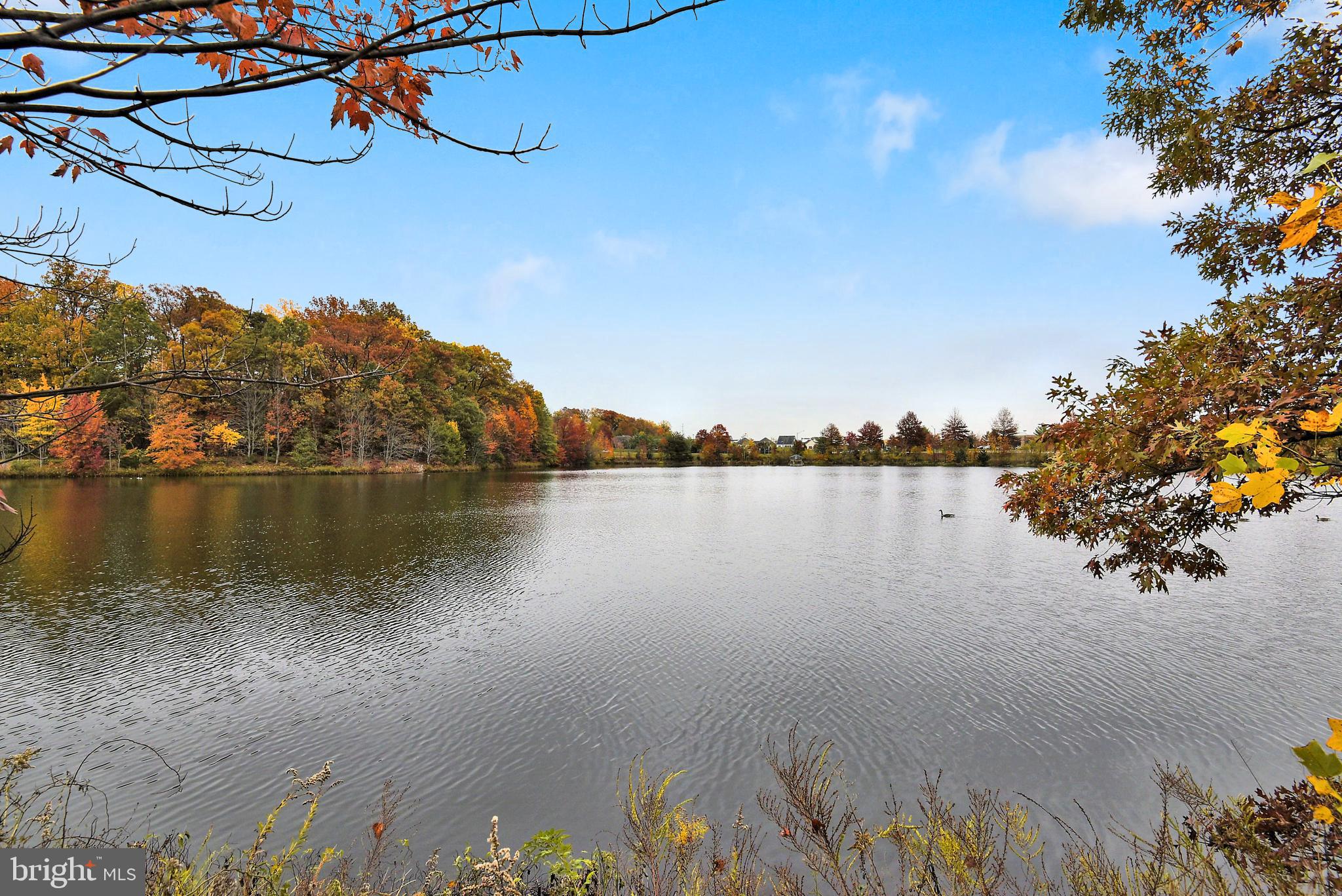LAKE DEVEREUX - Residential