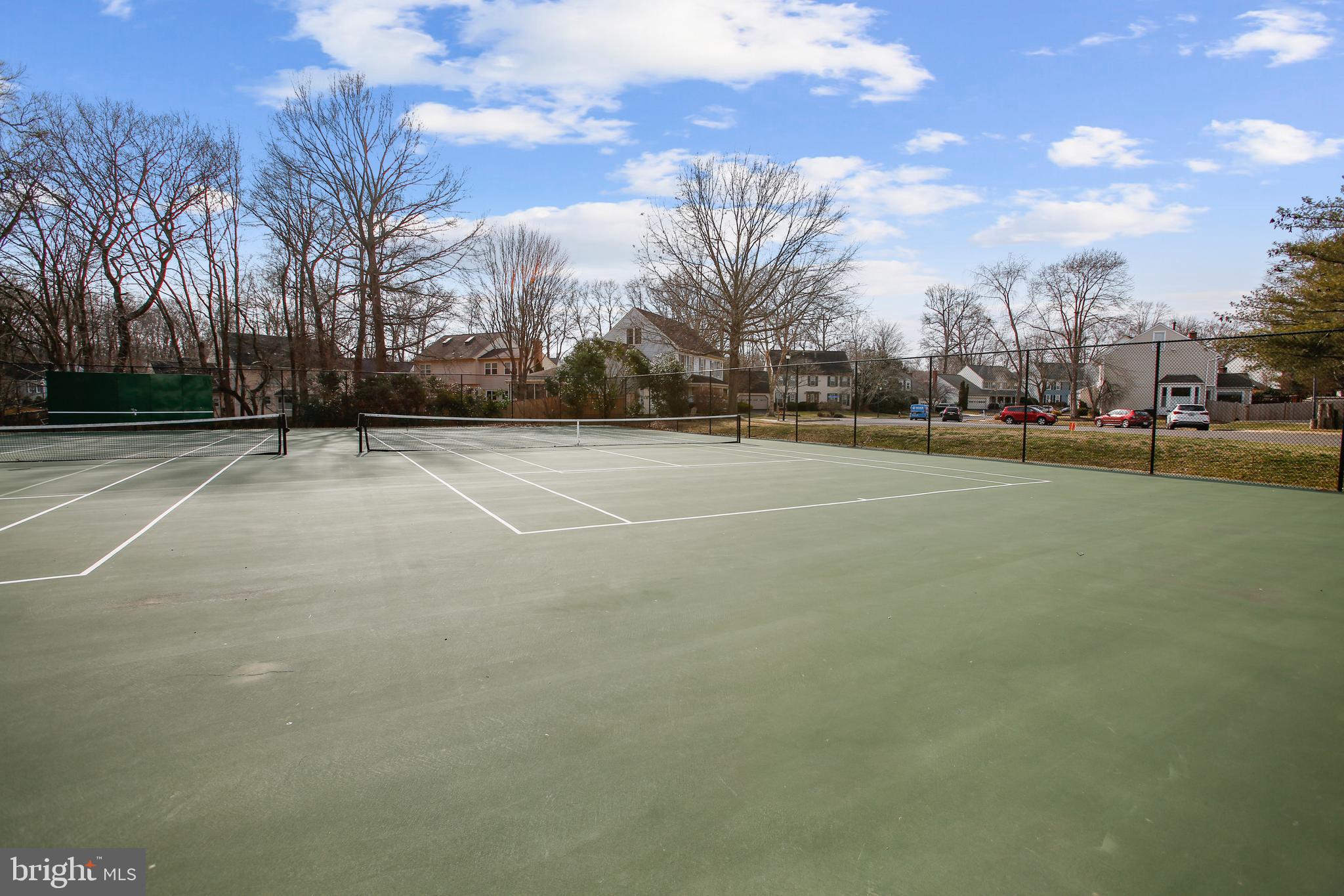LAKE DEVEREUX - Residential