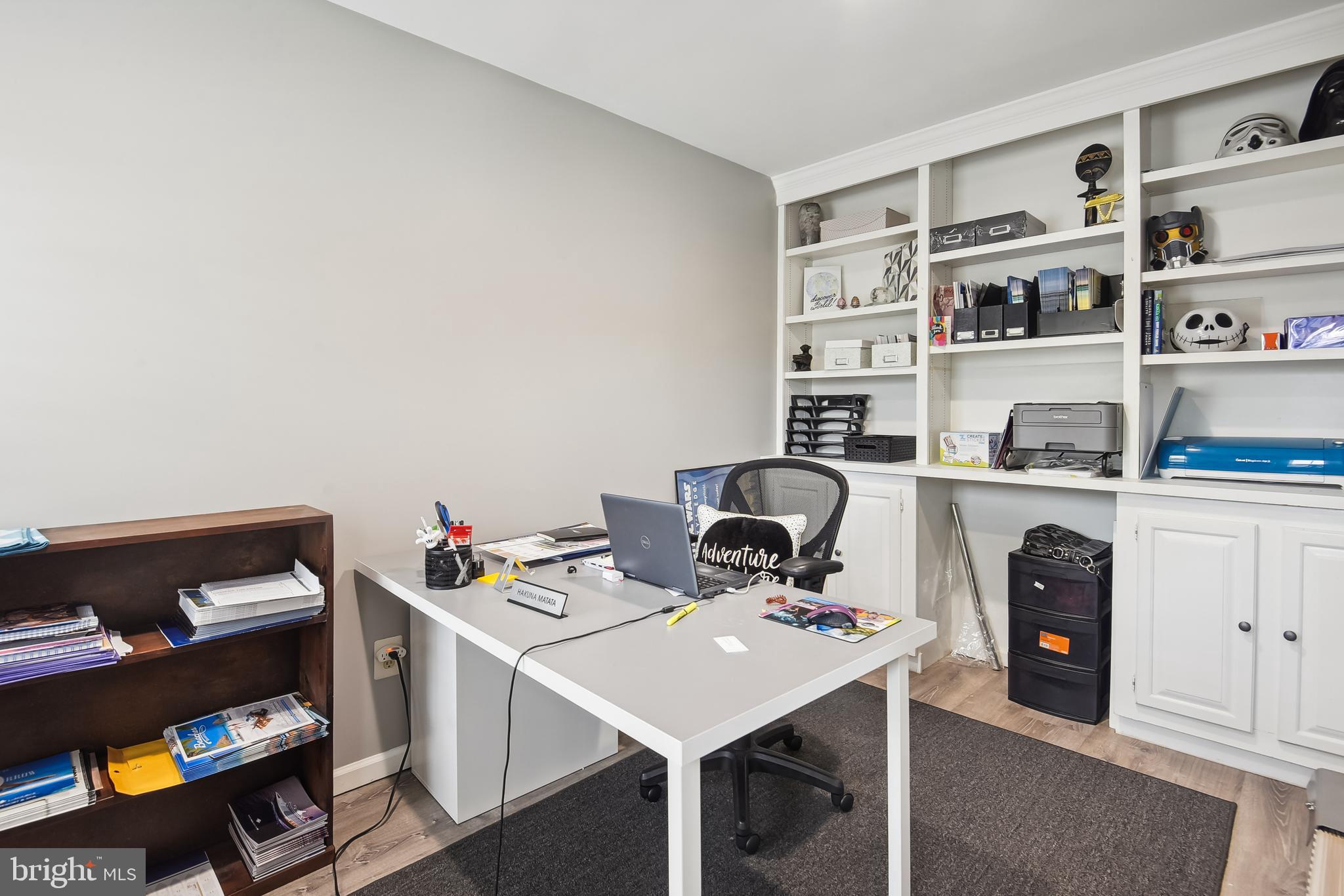 LAKE DEVEREUX - Residential