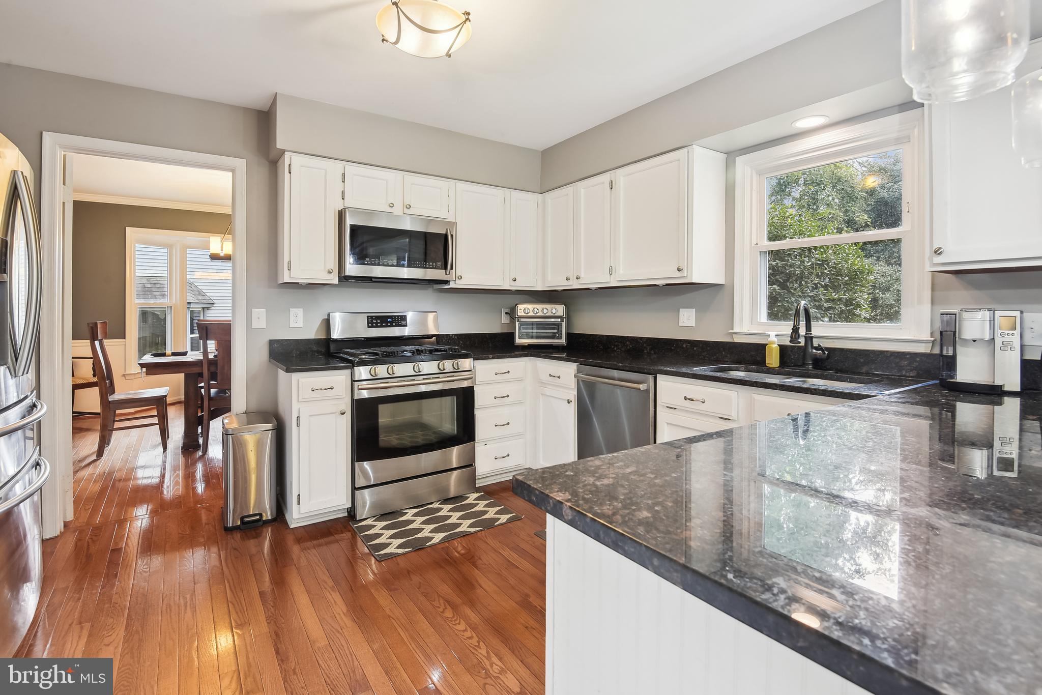 LAKE DEVEREUX - Residential