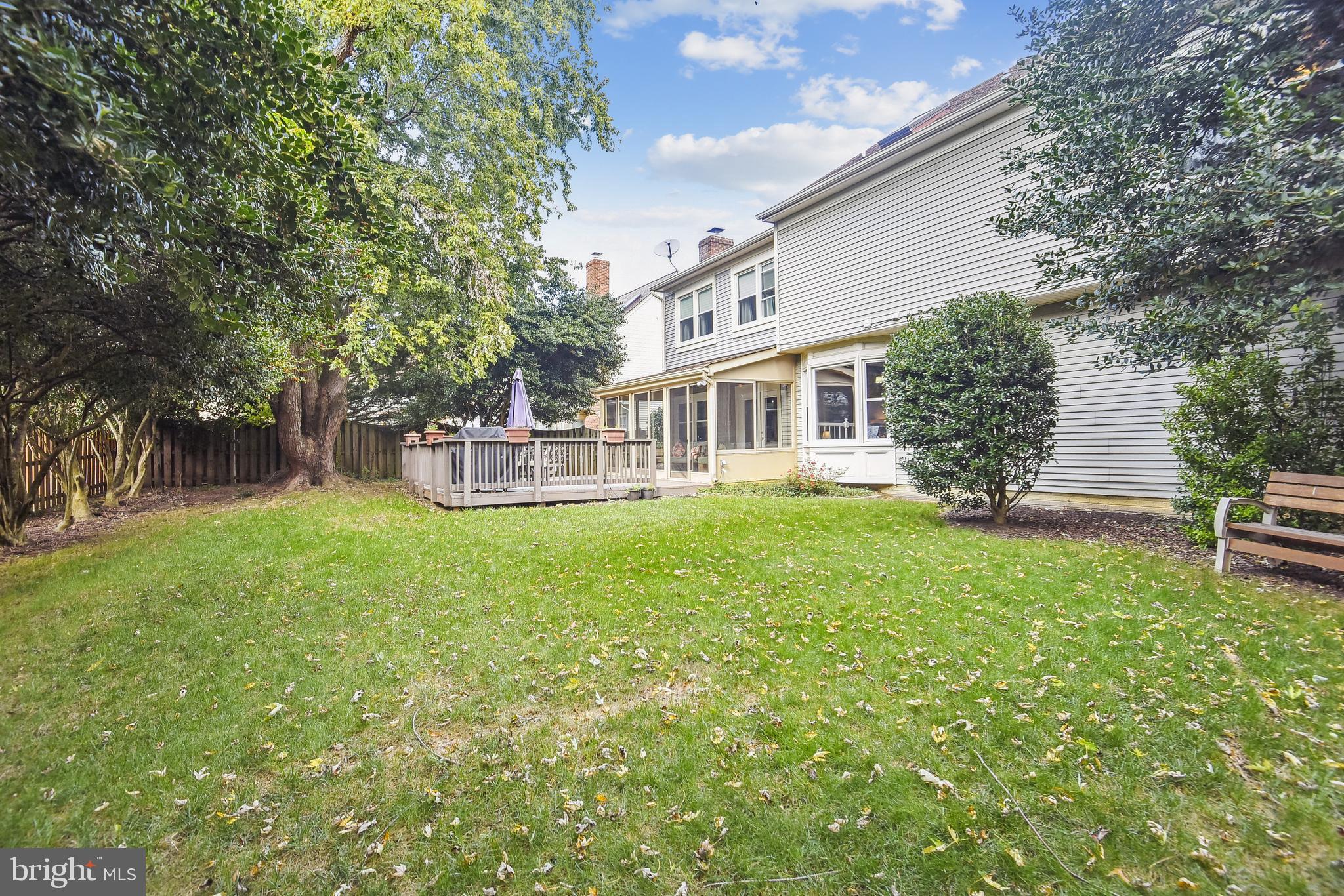 LAKE DEVEREUX - Residential