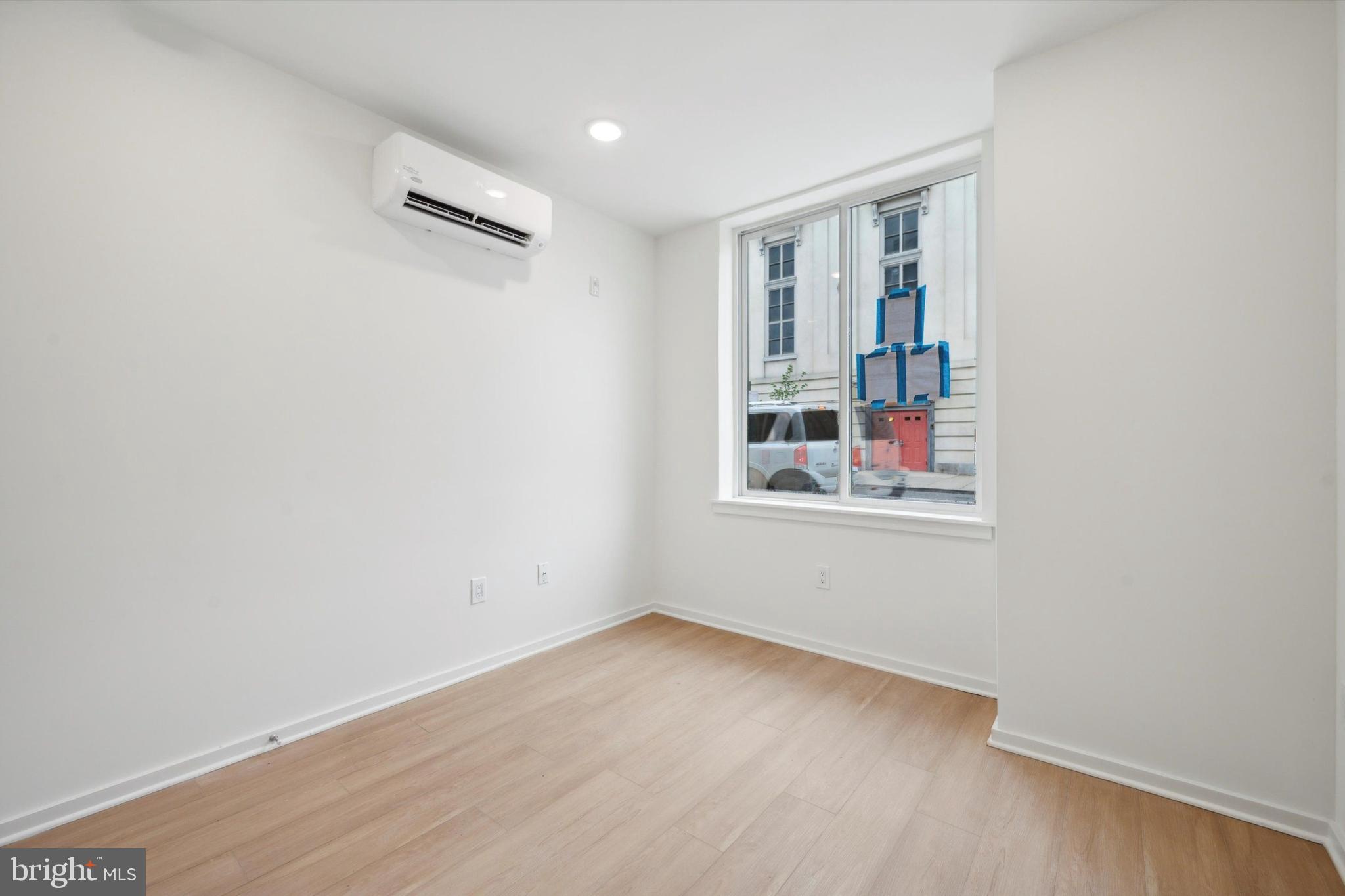 225 N 12TH STREET 27 103