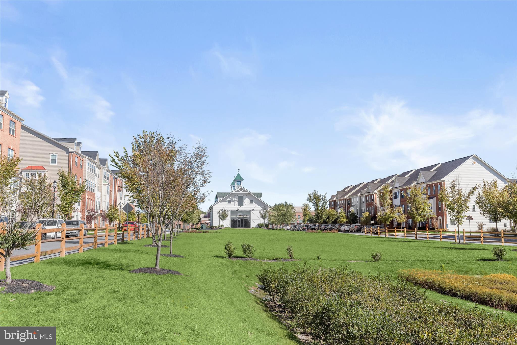 OXFORD SQUARE - Residential