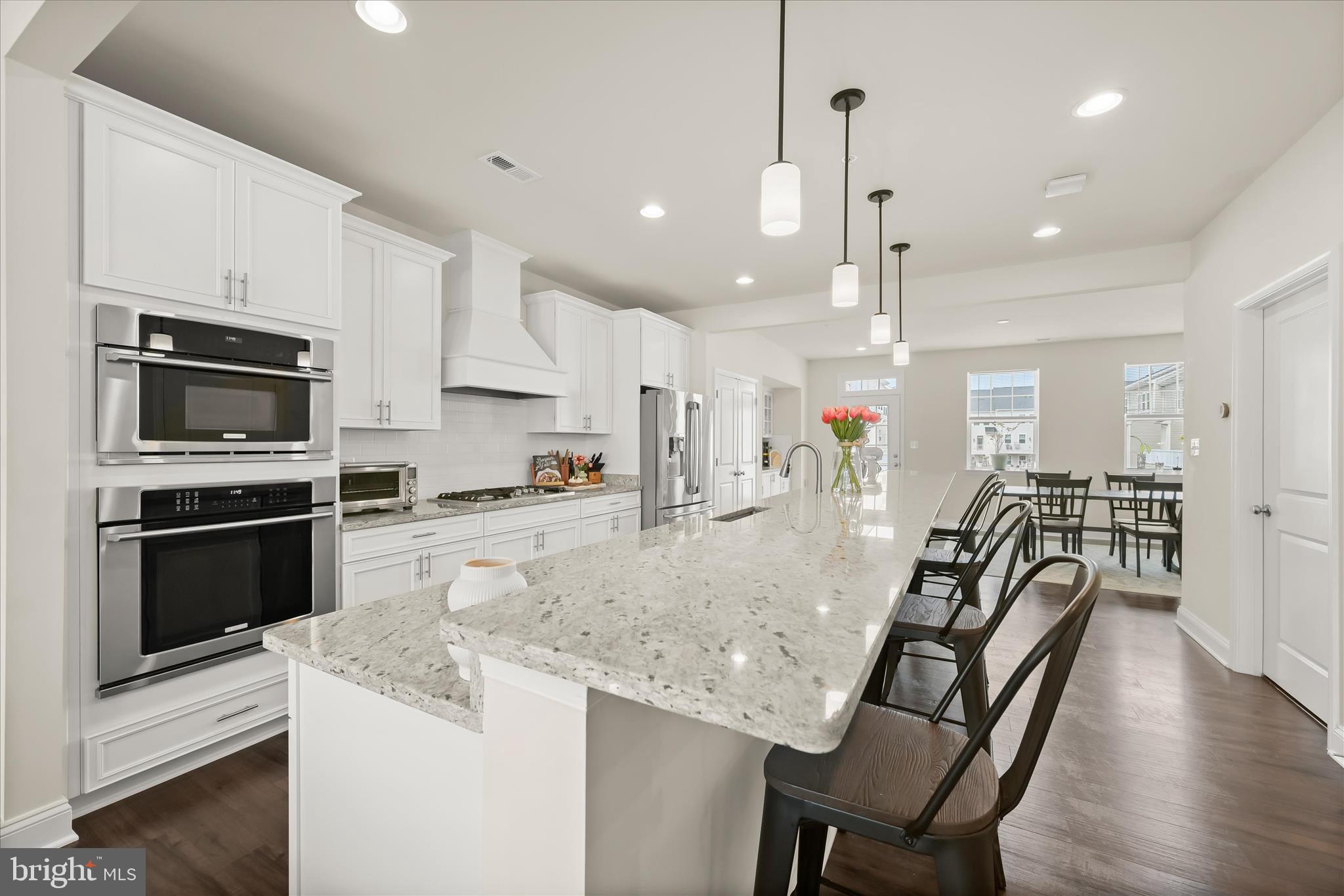 OXFORD SQUARE - Residential