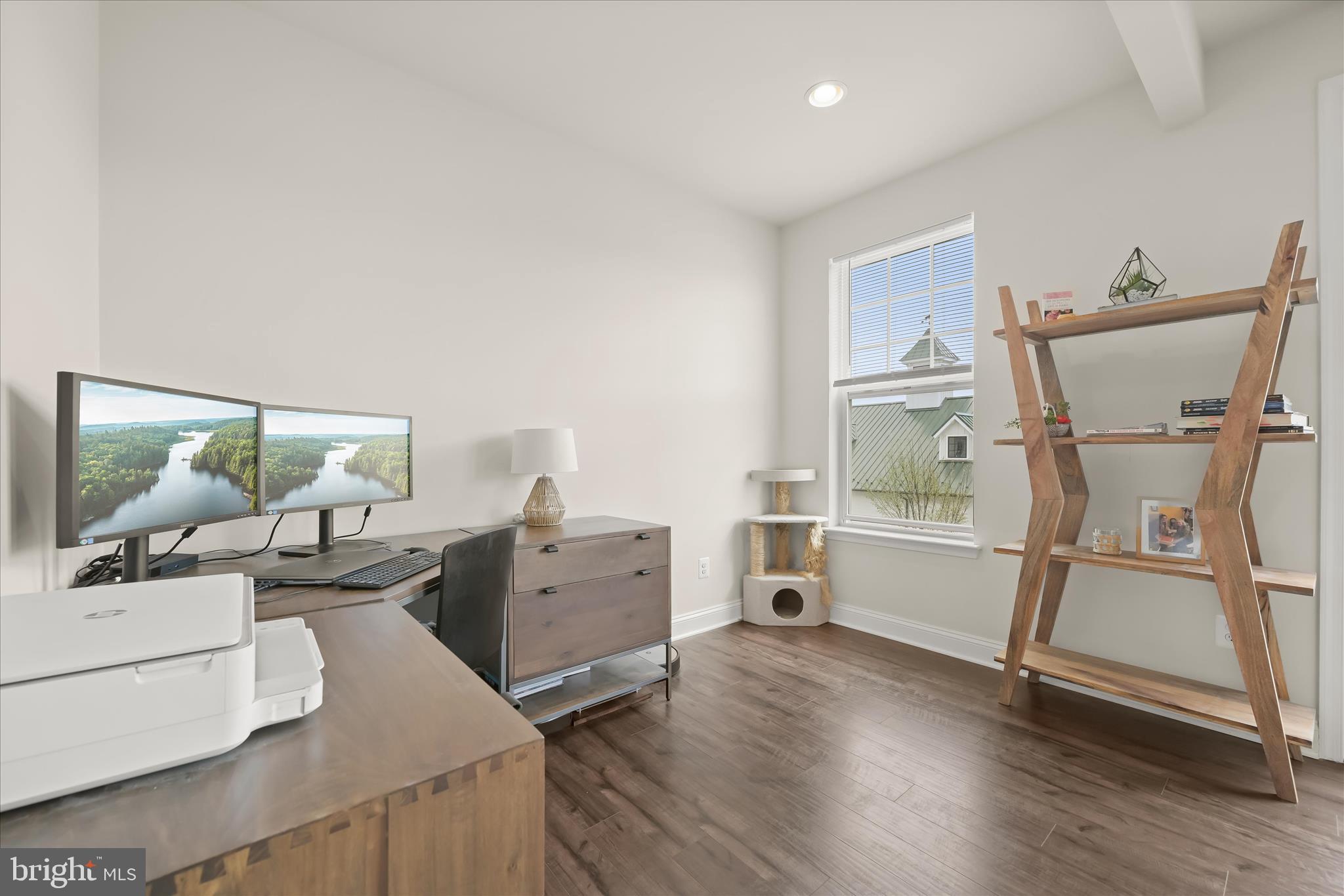 OXFORD SQUARE - Residential